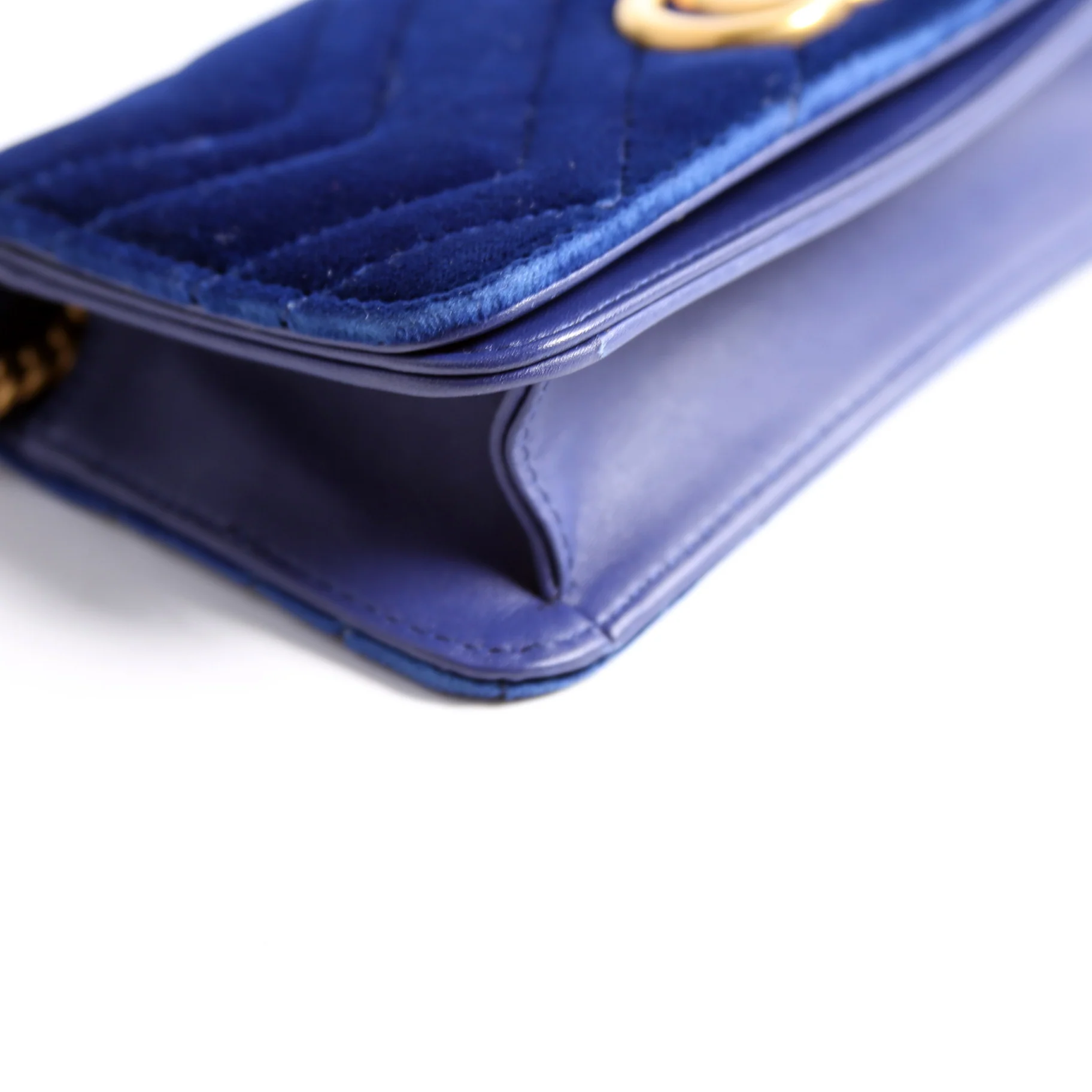 488426 GG Marmont Velvet Mini Bag Blue - Image 6