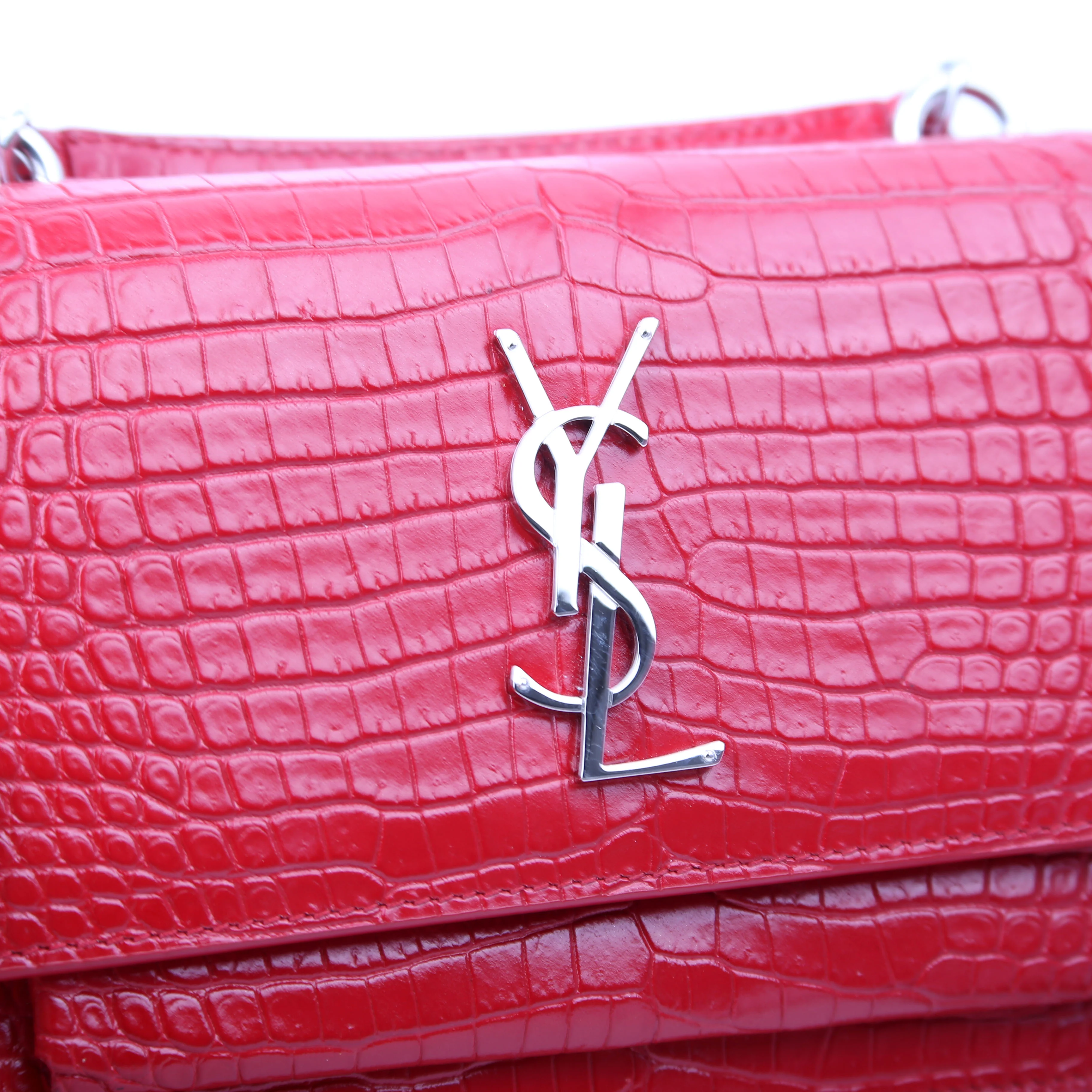 533026 Sunset Chain Wallet Croc Embossed Red - Image 12