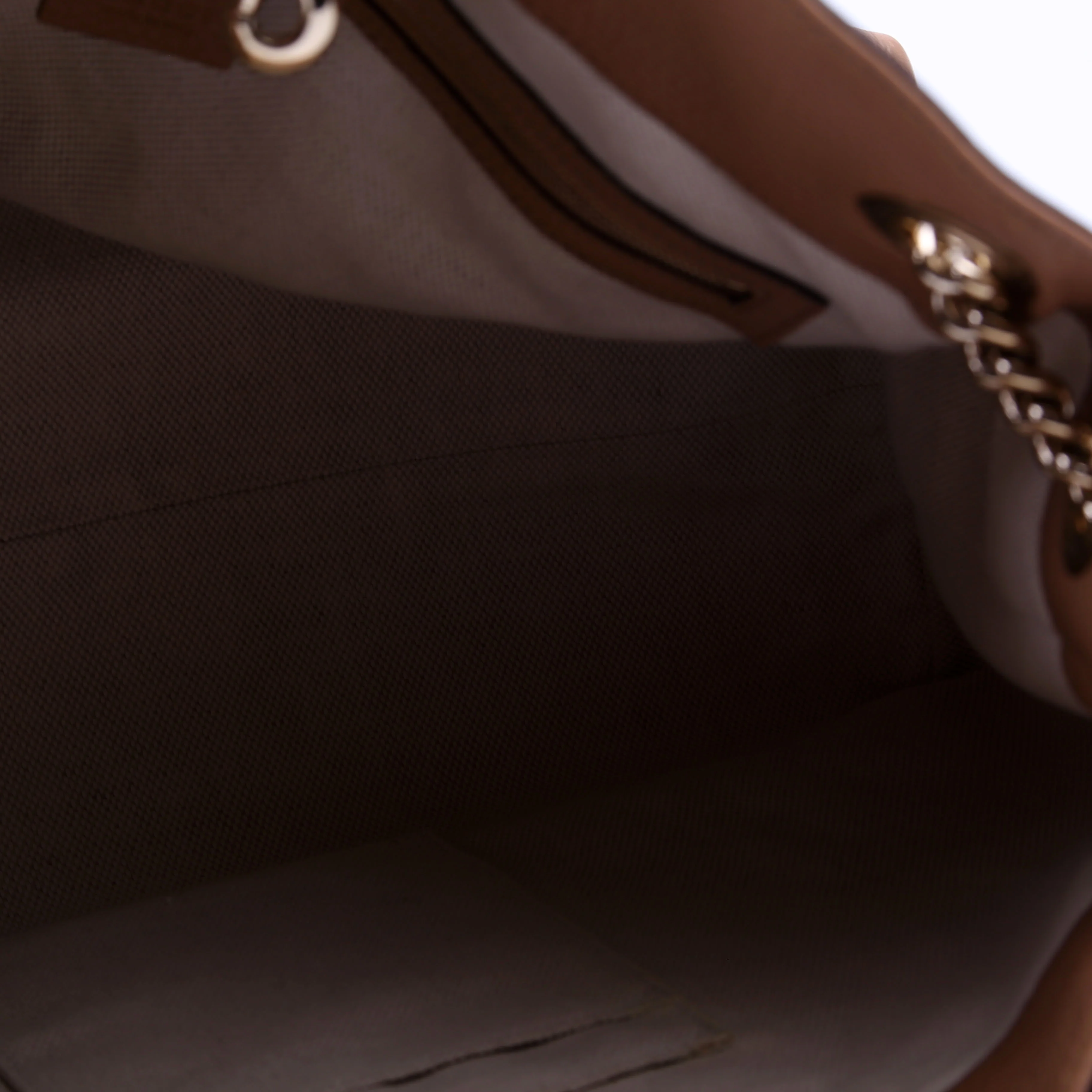 536196 Soho Chain Tote Newer Beige - Image 13