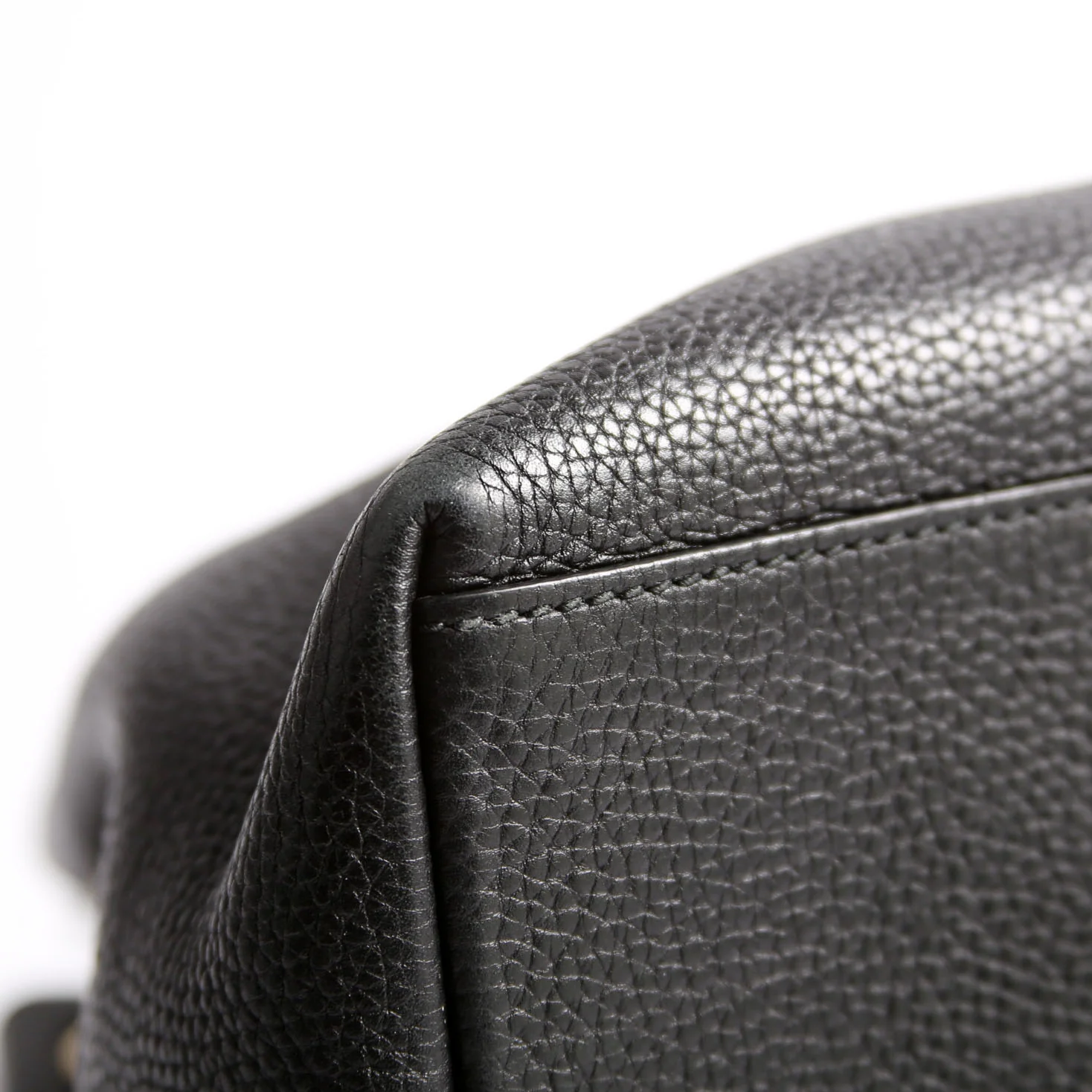 536196 Soho Chain Tote Newer Black - Image 6