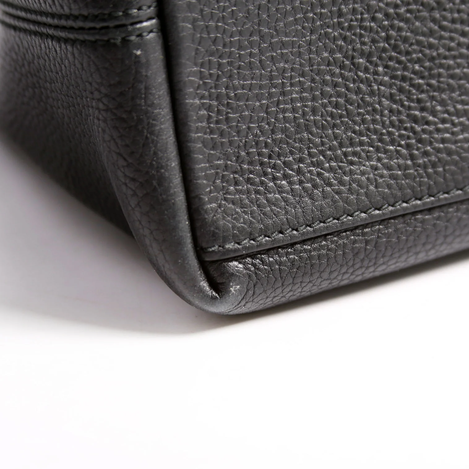 536196 Soho Chain Tote Newer Black - Image 7