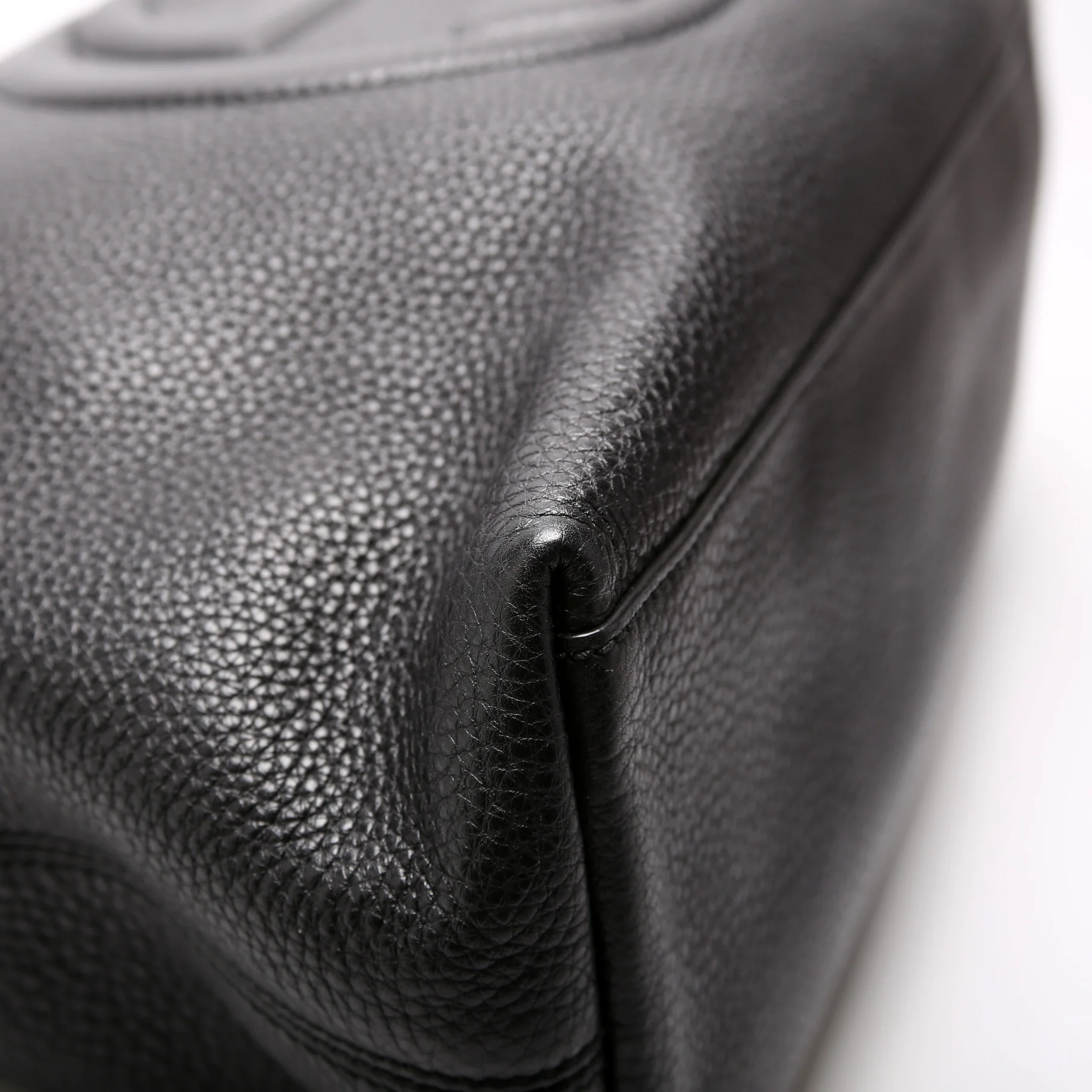 536196 Soho Chain Tote Newer Black - Image 5