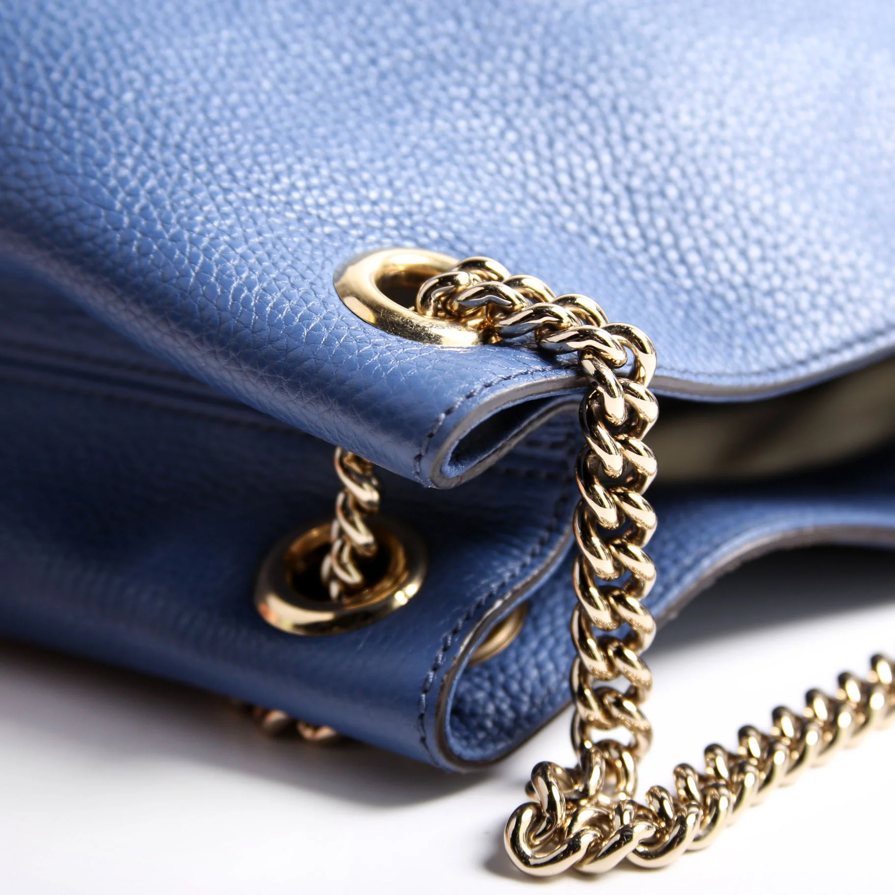 536196 Soho Chain Tote Newer Blue - Image 10