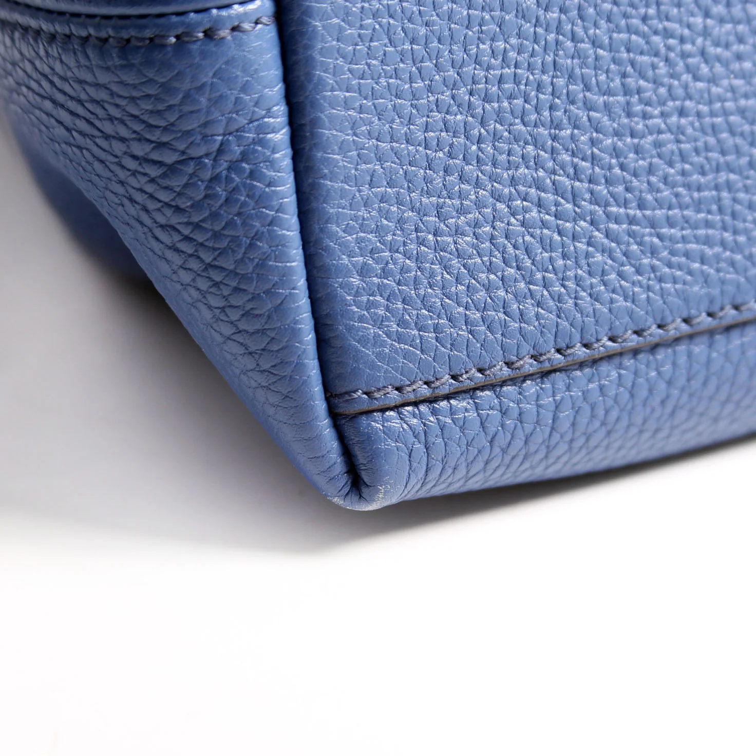 536196 Soho Chain Tote Newer Blue - Image 7