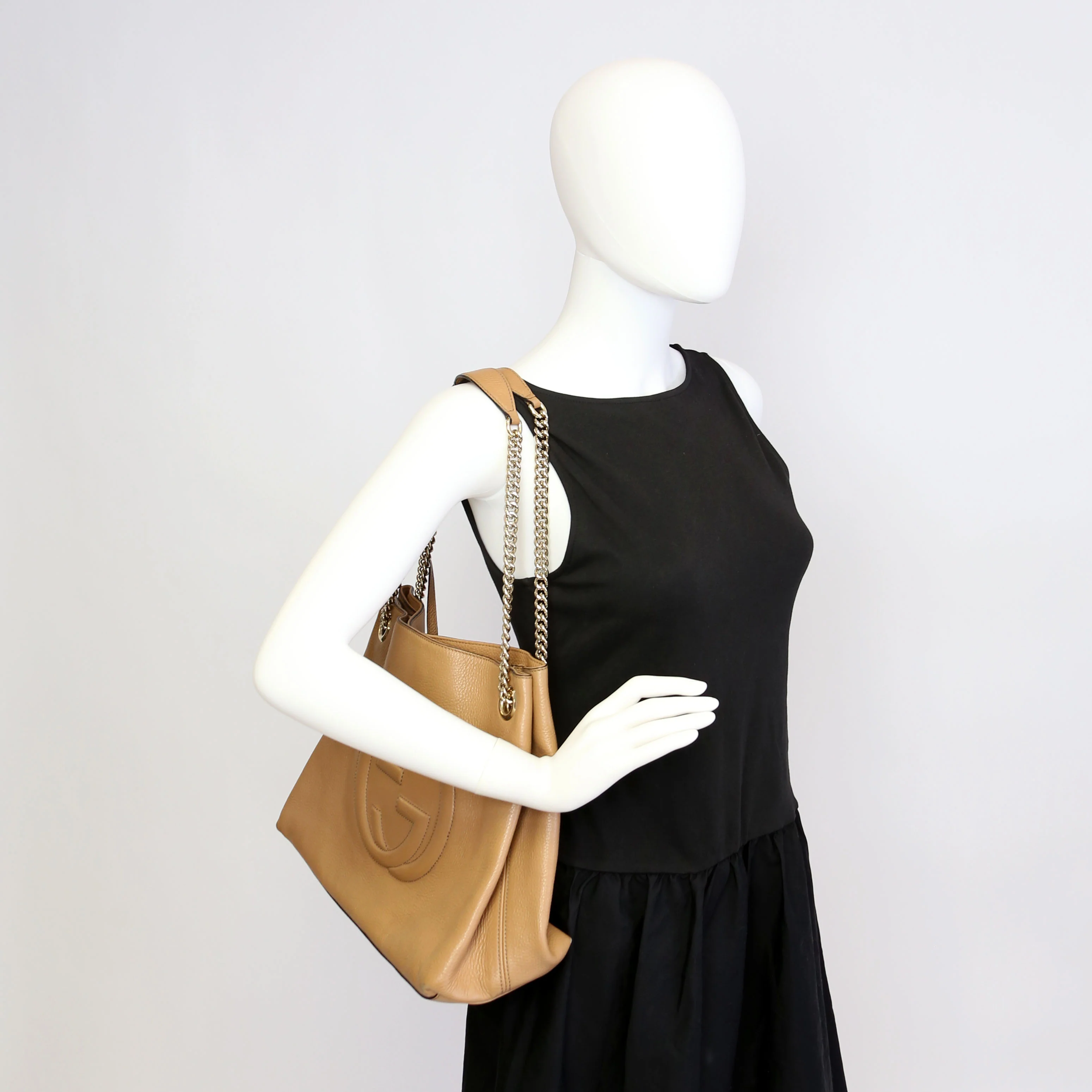 536196 Soho Chain Tote Newer Tan - Image 13