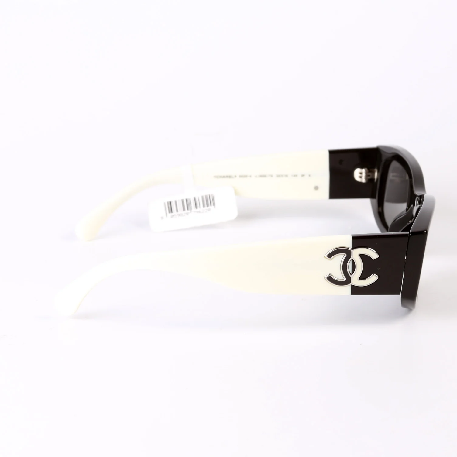 5525 A Rectangle Sunglasses - Image 3