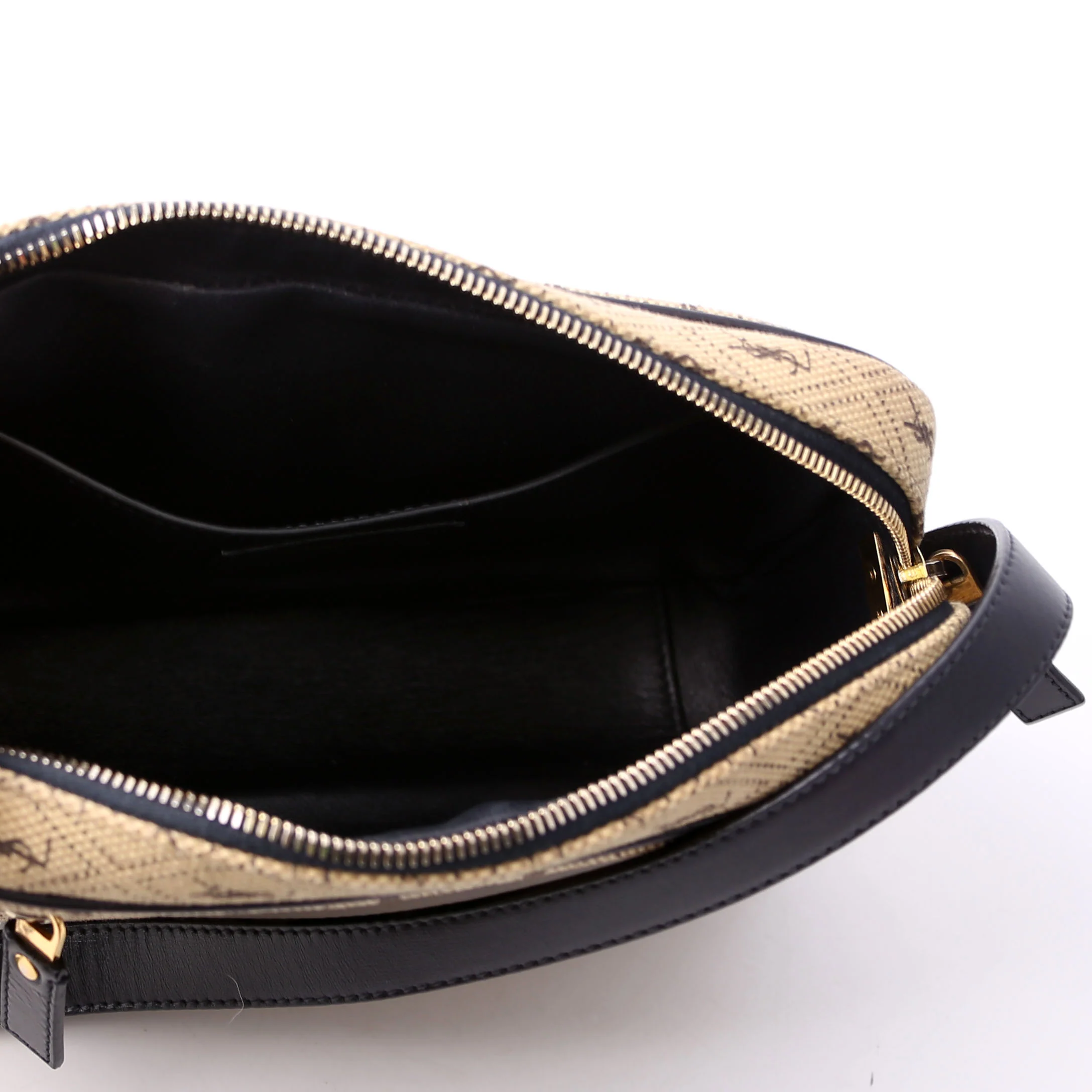 568608 All Over Logo Canvas Camera Bag - Image 11