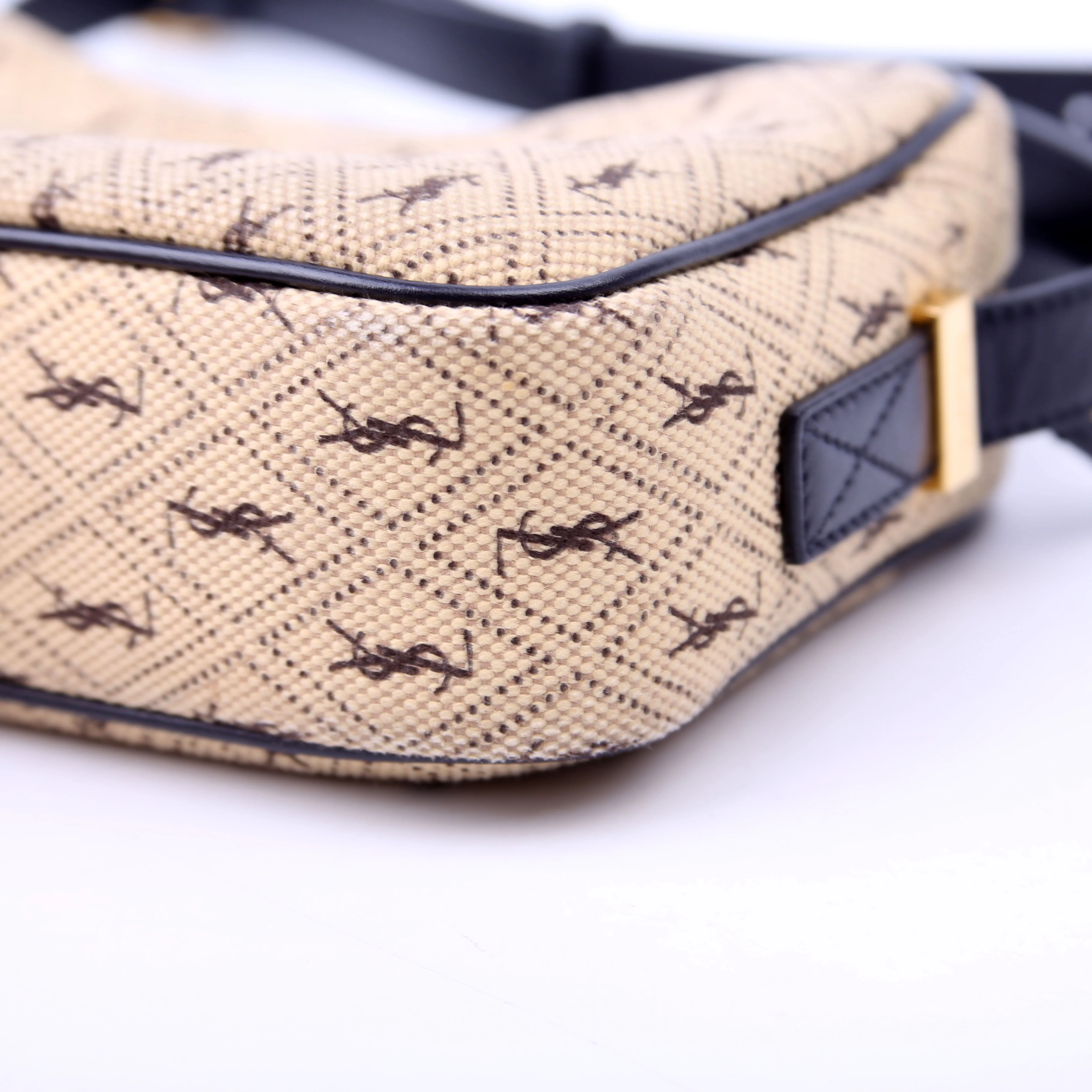 568608 All Over Logo Canvas Camera Bag - Image 7