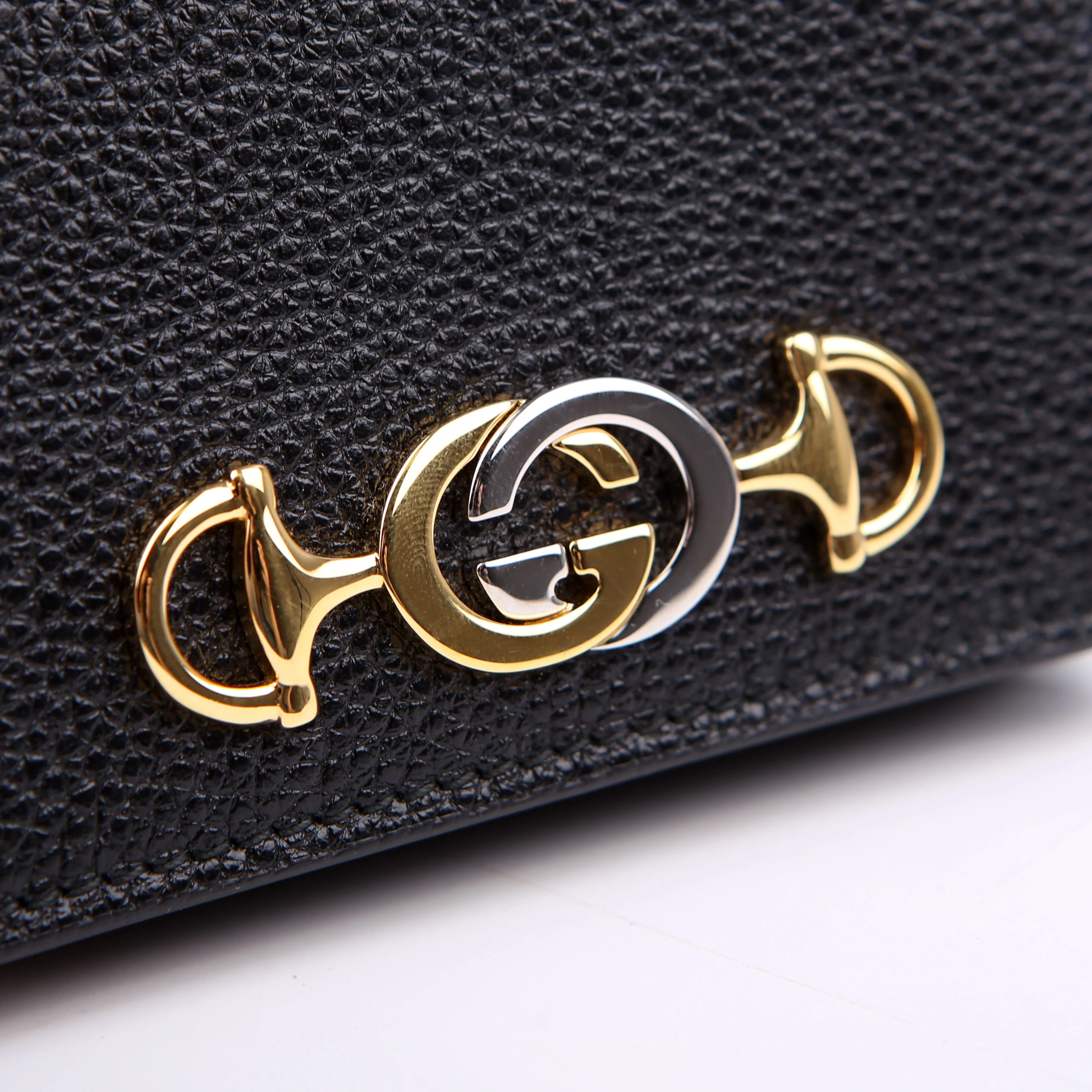 570660 Zumi Leather Card Case with Chain Black - Image 7
