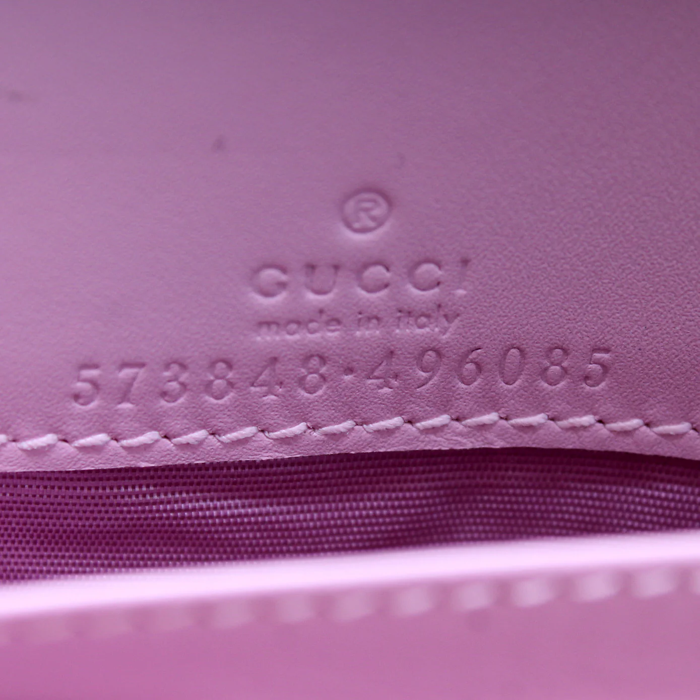 573848 GG Strawberry Chain Wallet - Image 9