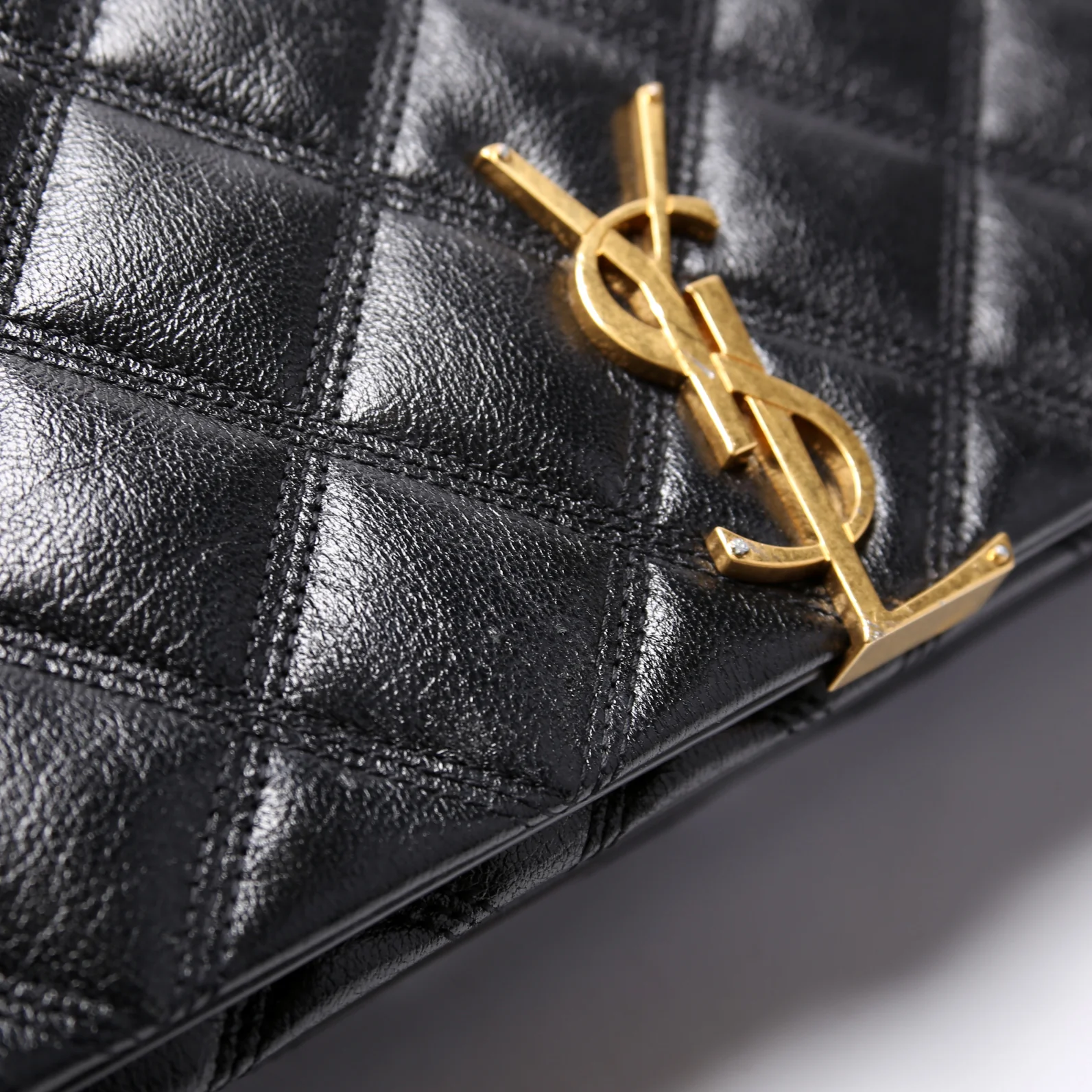579607 Becky Quilted Lambskin Shoulder Bag Large - Image 6