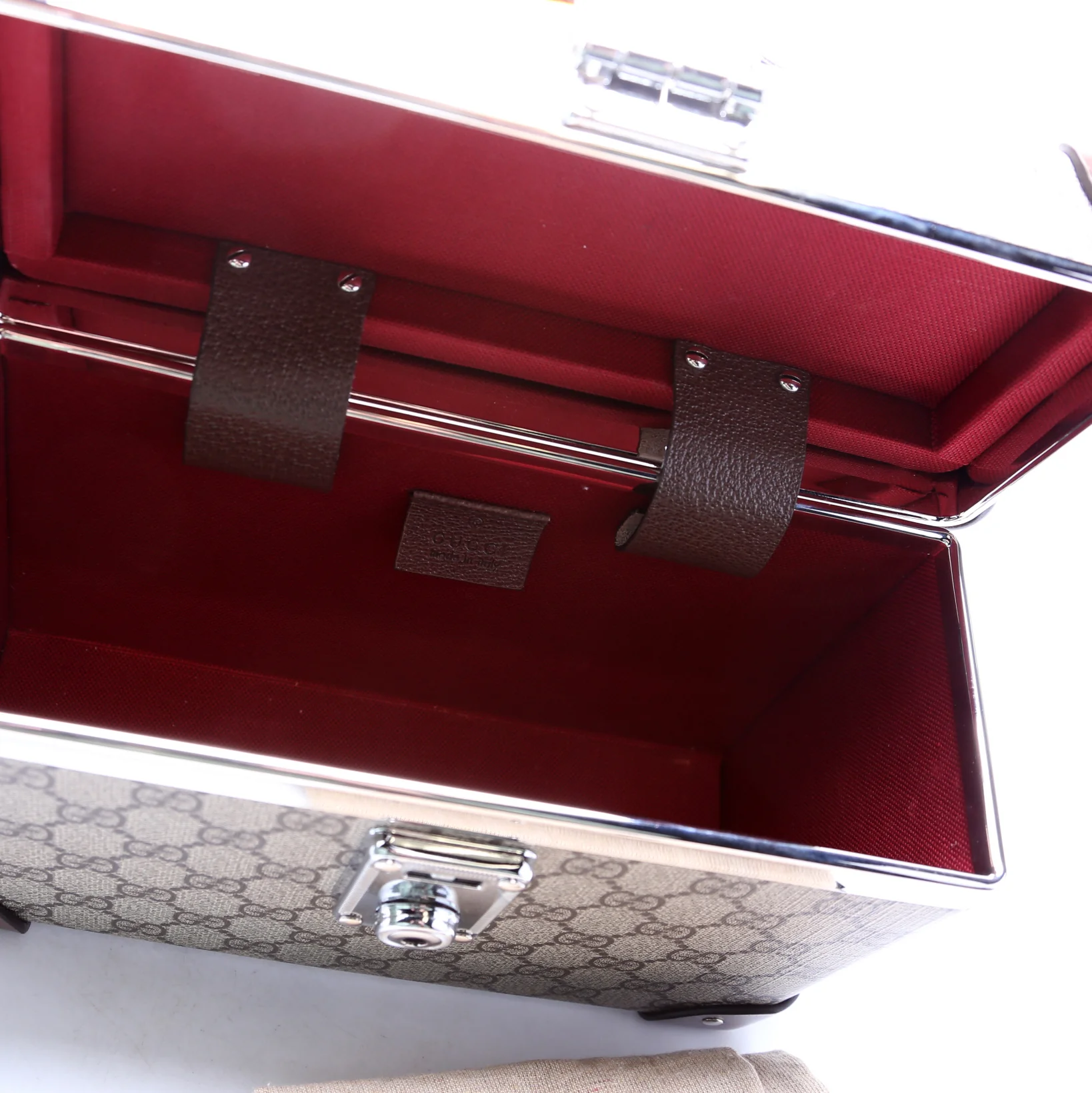588351 Globe Trotter Vanity Brown - Image 8