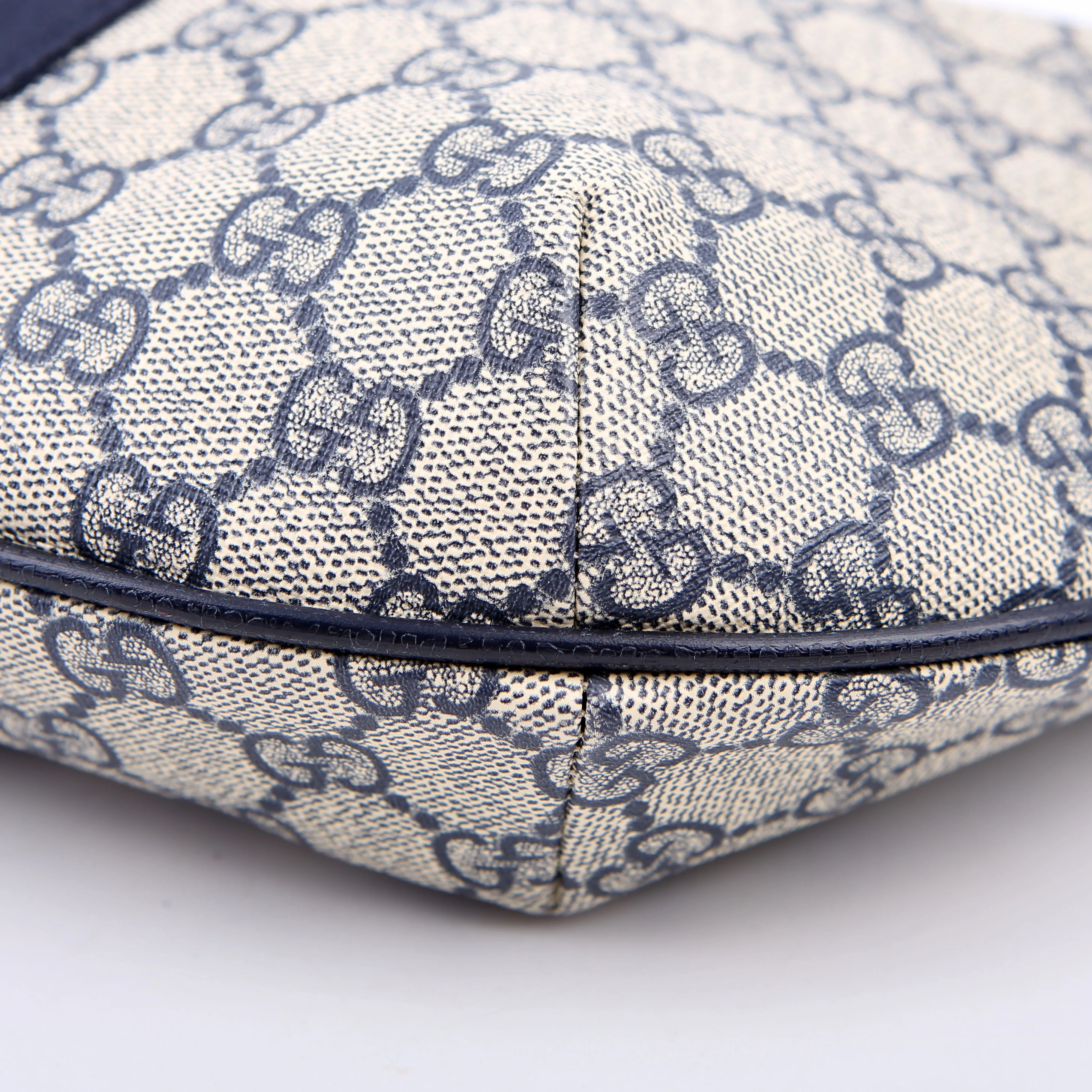 598125 Ophidia GG Supreme Small Shoulder Bag Navy - Image 6