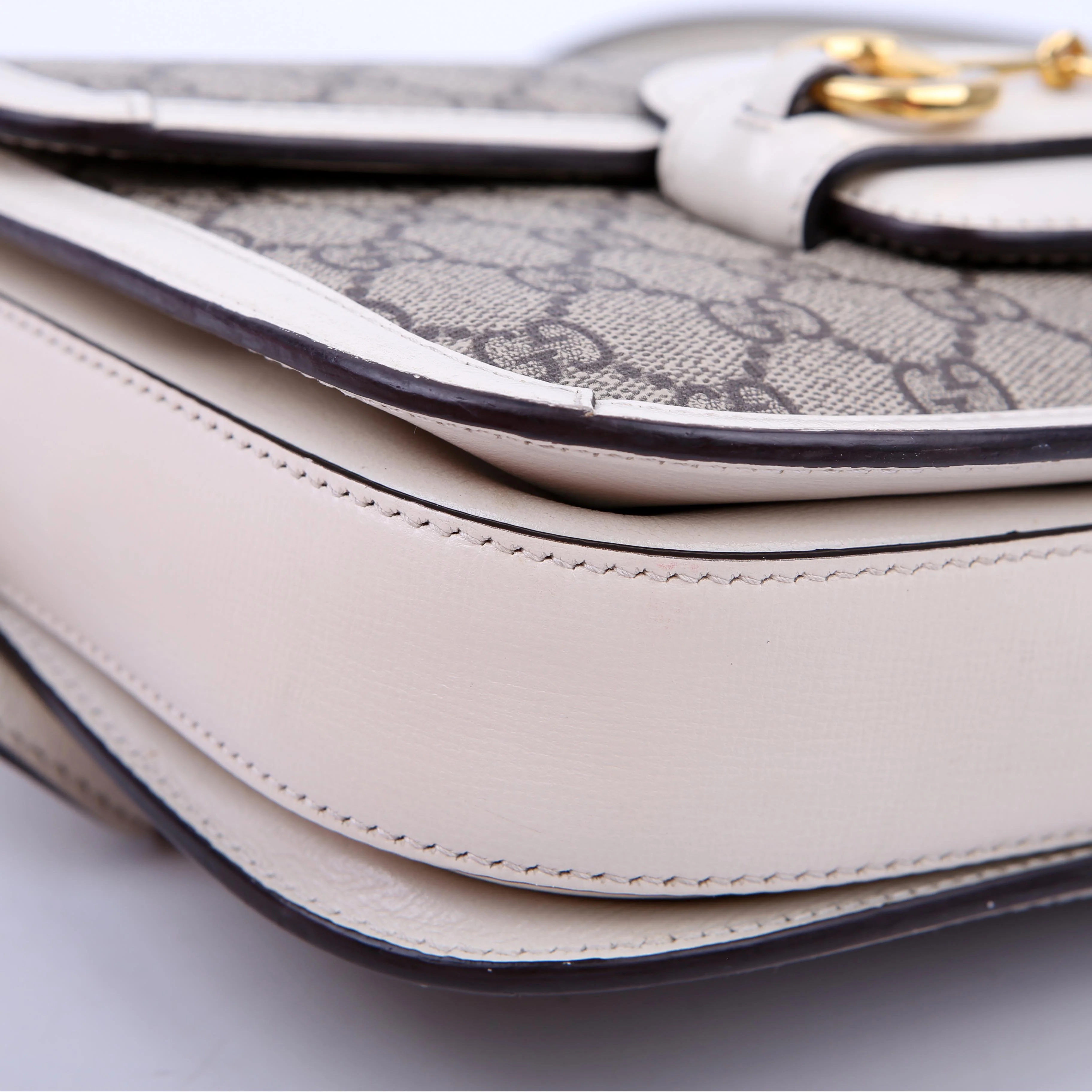 602204 1955 Horsebit Shoulder Bag White - Image 5