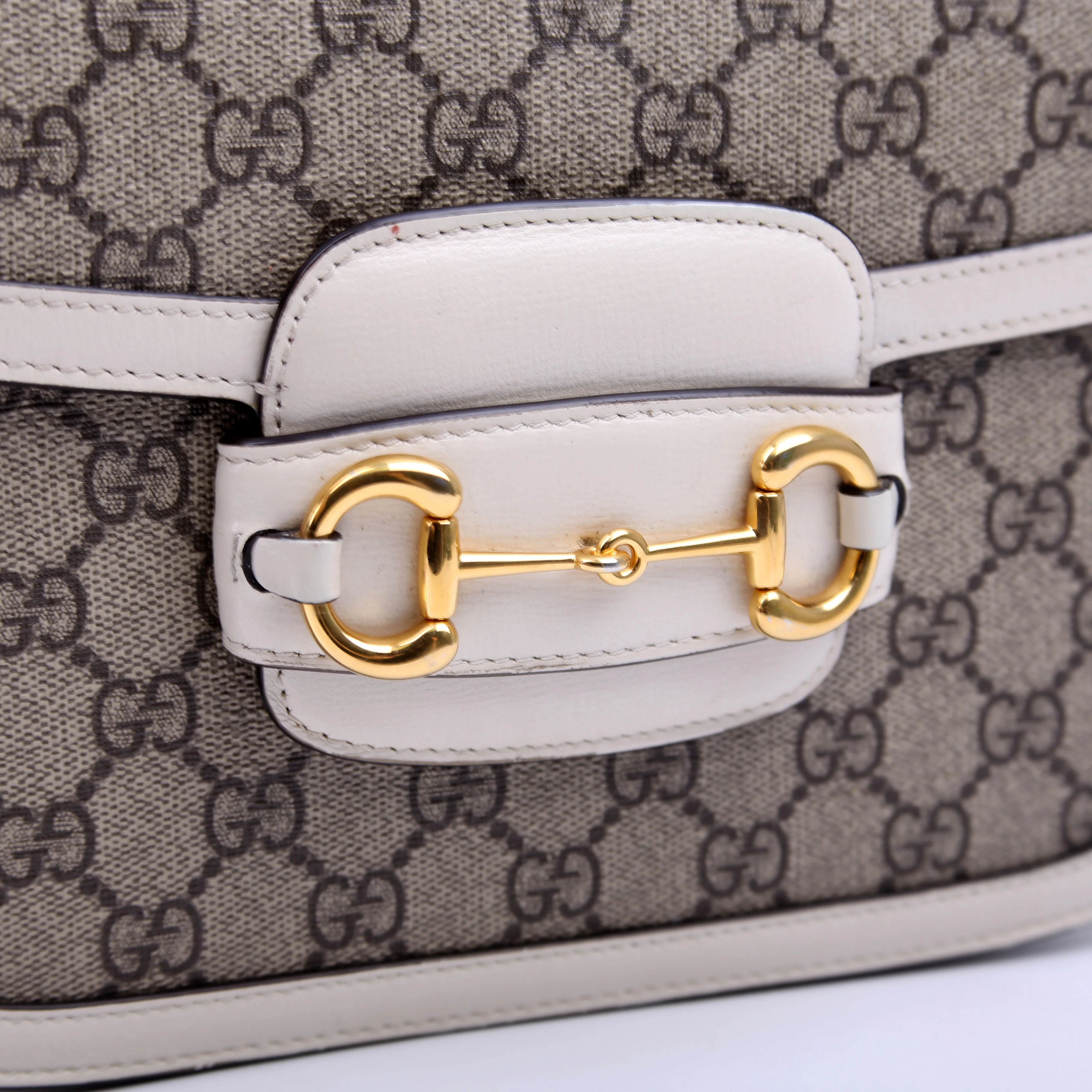 602204 Horsebit 1955 Shoulder Bag White - Image 10