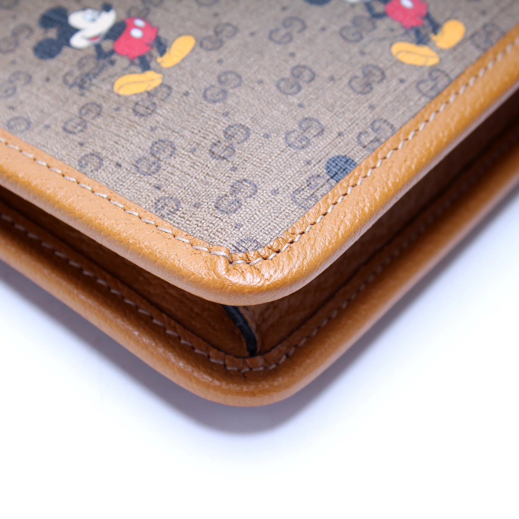 602552 Gucci X Disney GG Supreme Mickey Mouse Zip Pouch - Image 5
