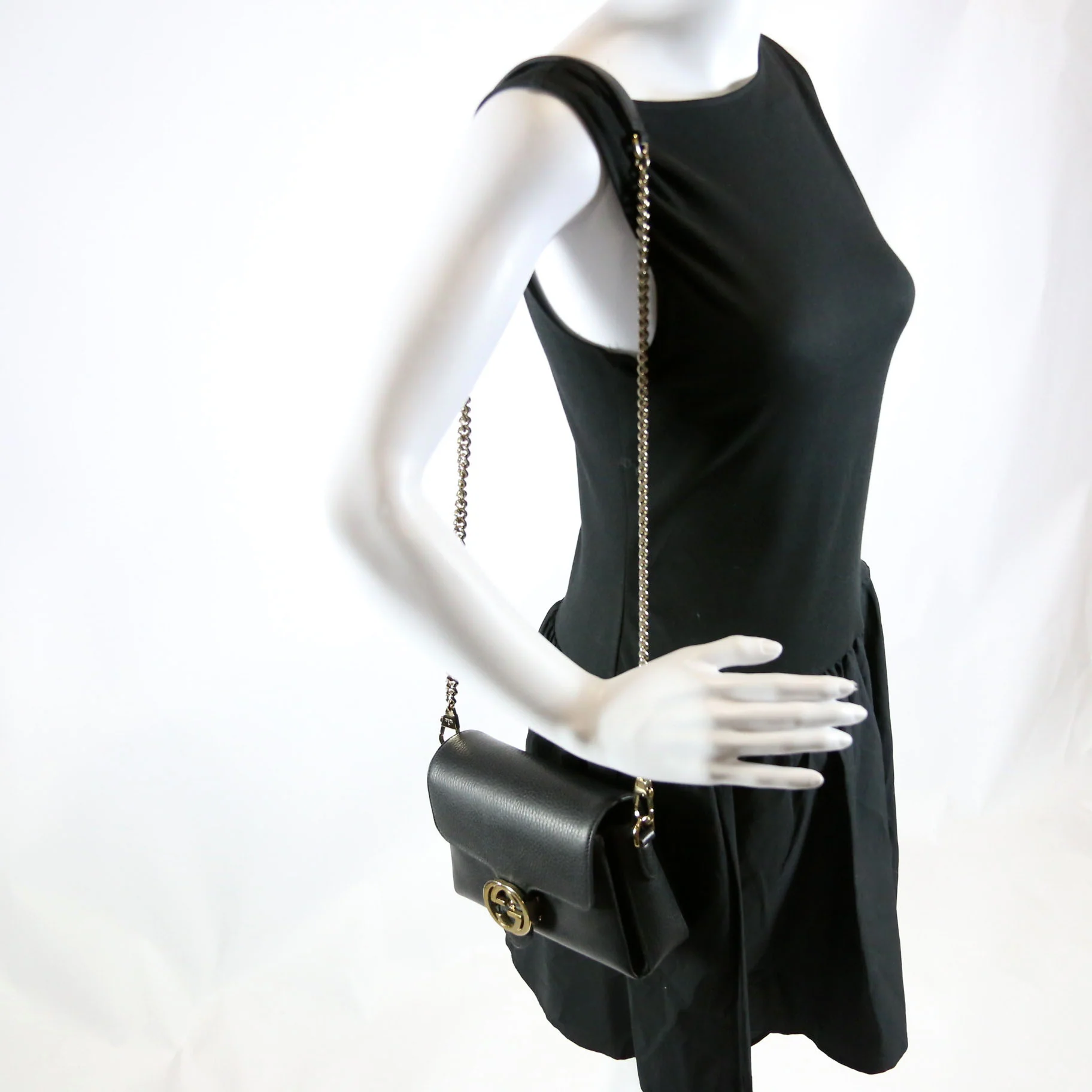 607720 Interlocking Small Crossbody Black - Image 10