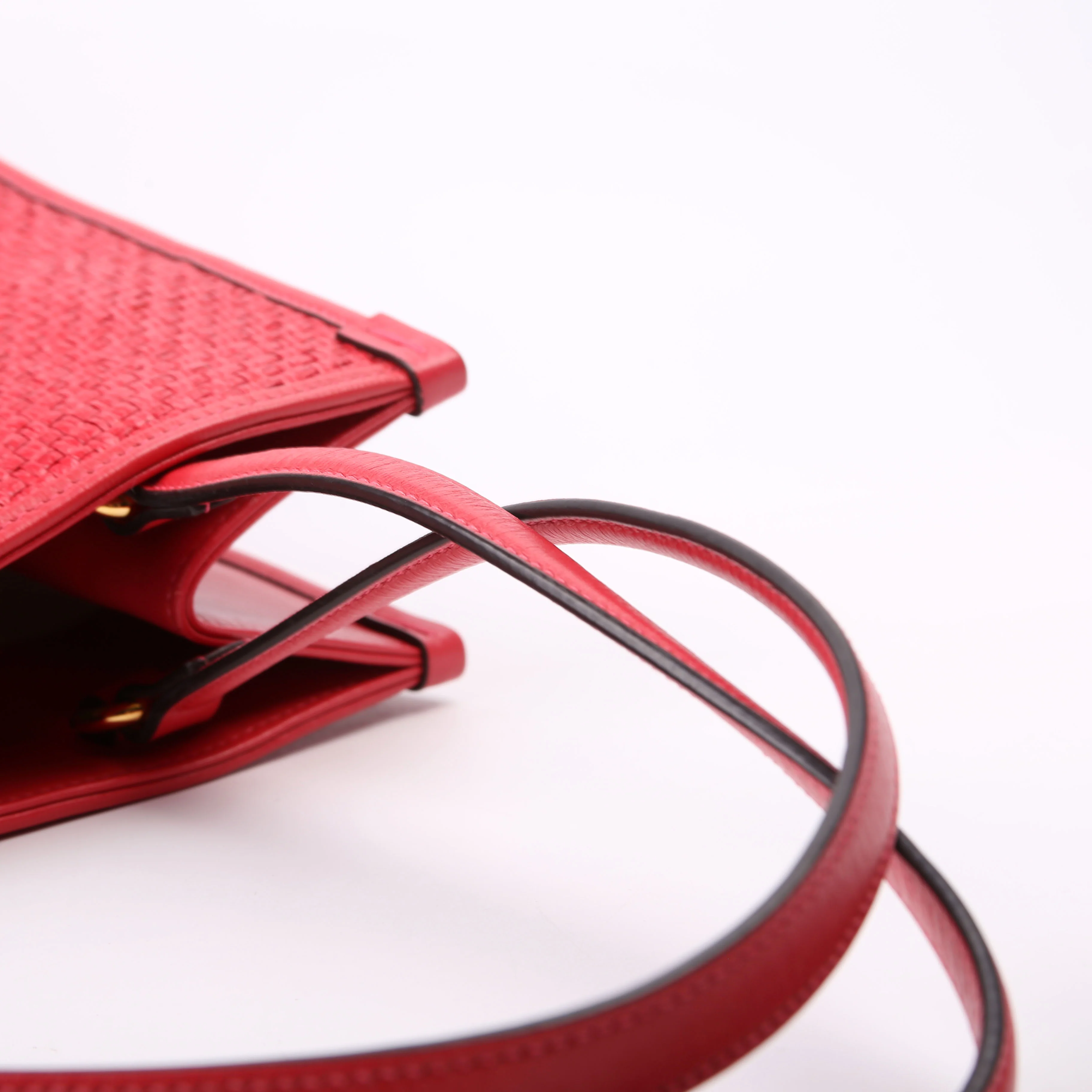623694 1955 Horsebit Raffia Tote Red - Image 10