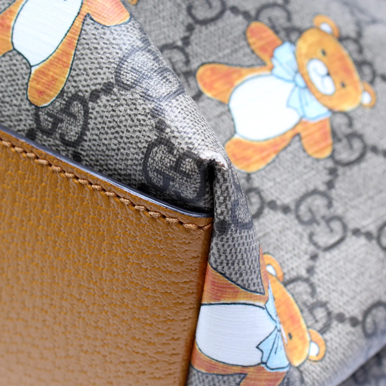 631685 Ophidia Tote Exo Kai Teddy Bear - Image 6