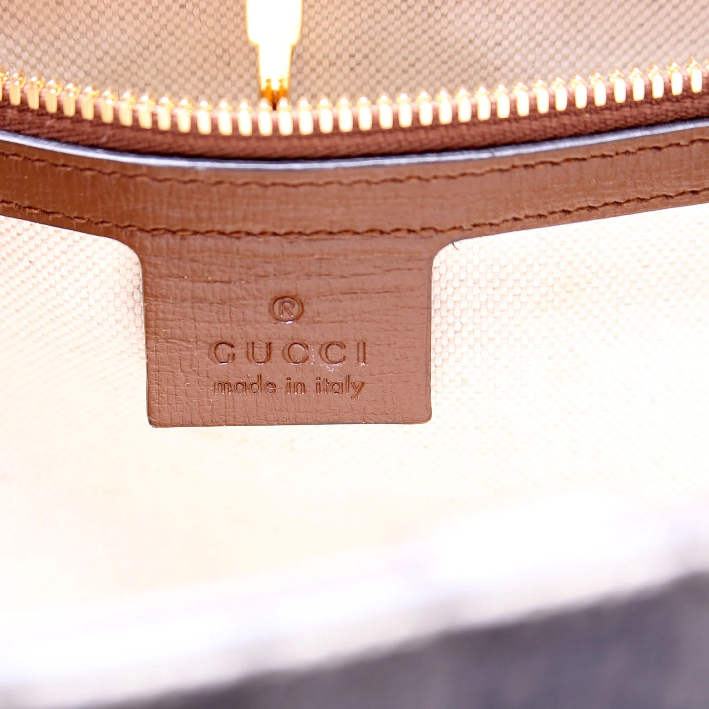 659983 GG Canvas Interlocking GG Small Tote Brown - Image 10