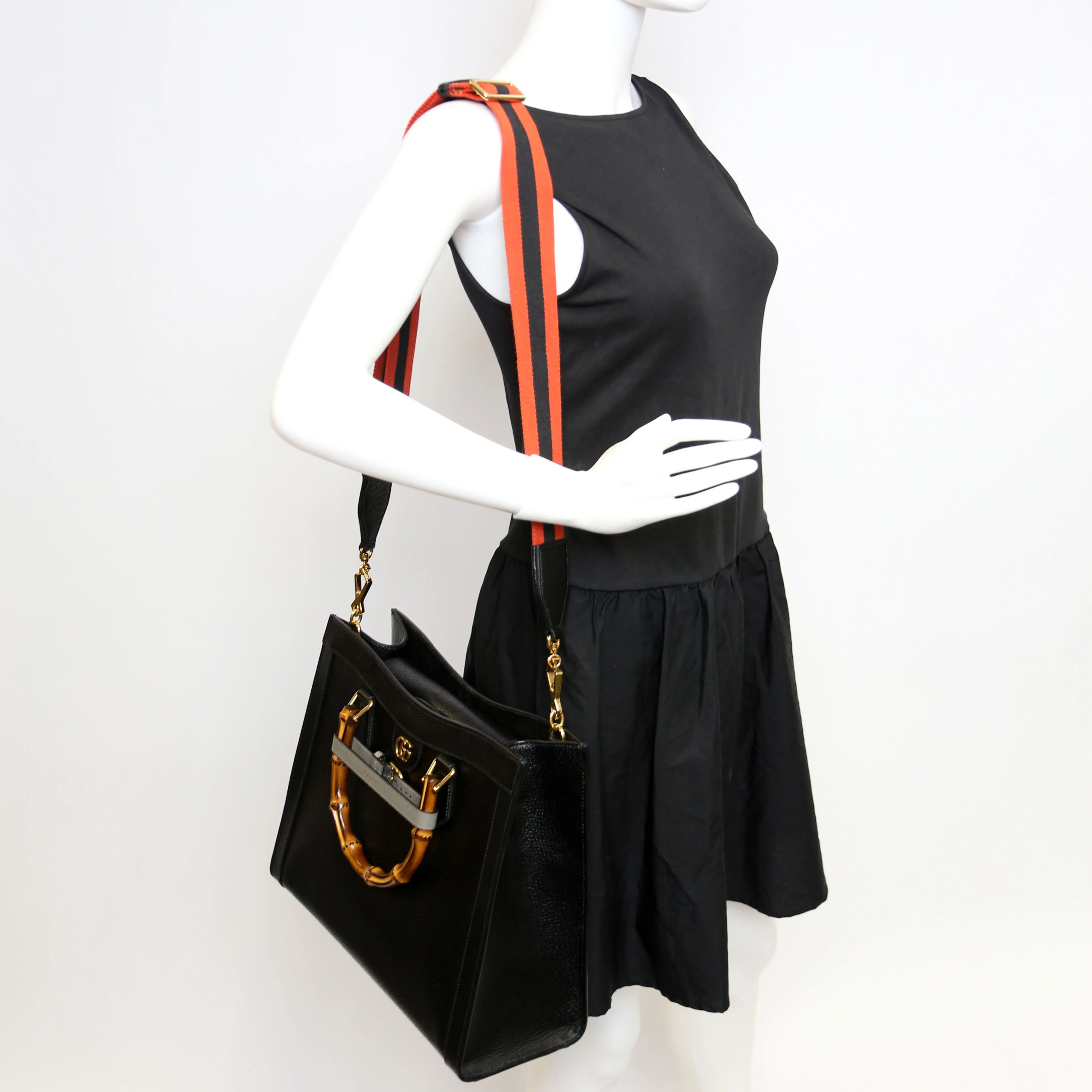 678842 Diana Tote Leather Medium Black - Image 24