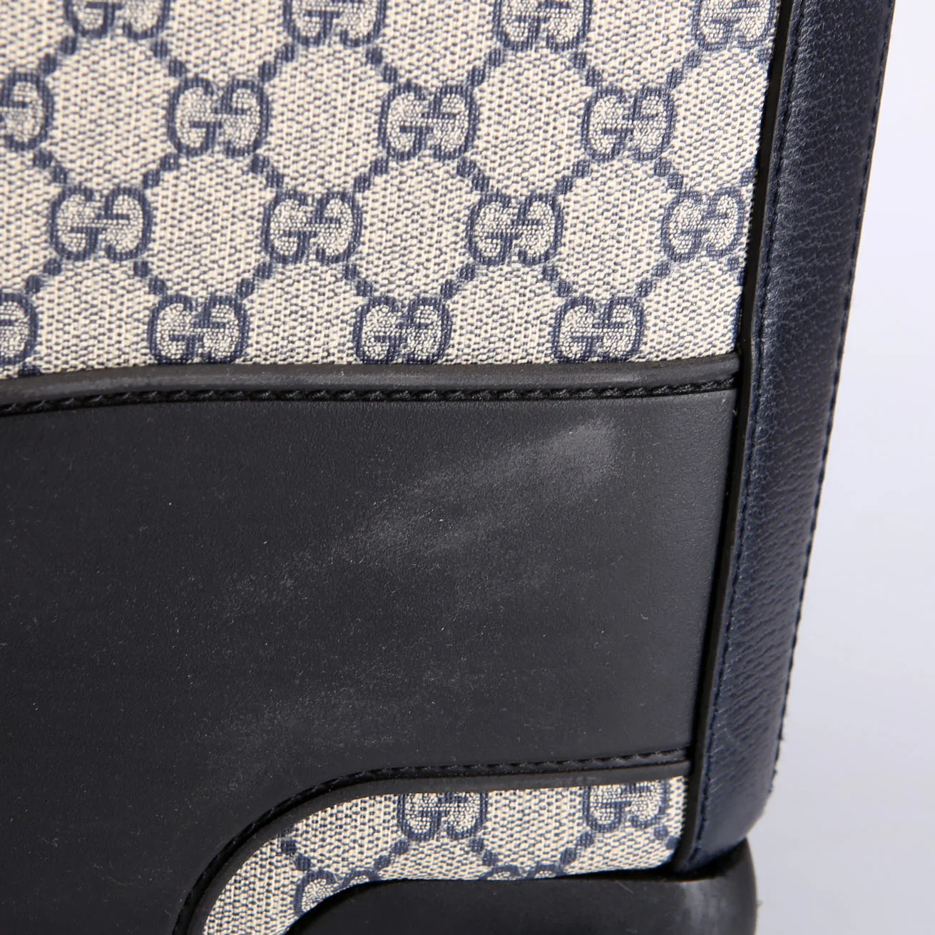 693664 GG Supreme Savoy Trolley Medium - Image 6