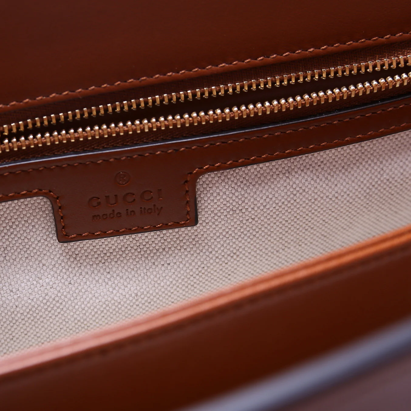 702196 GG Matelasse Shoulder Bag - Image 8