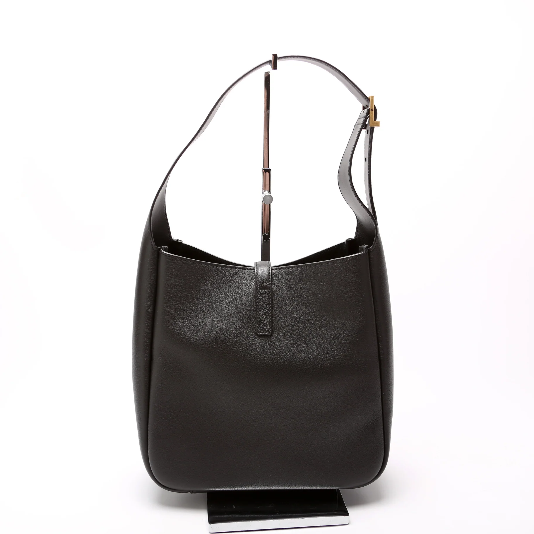 713938 Le 5 A 7 Supple Small Hobo - Image 3