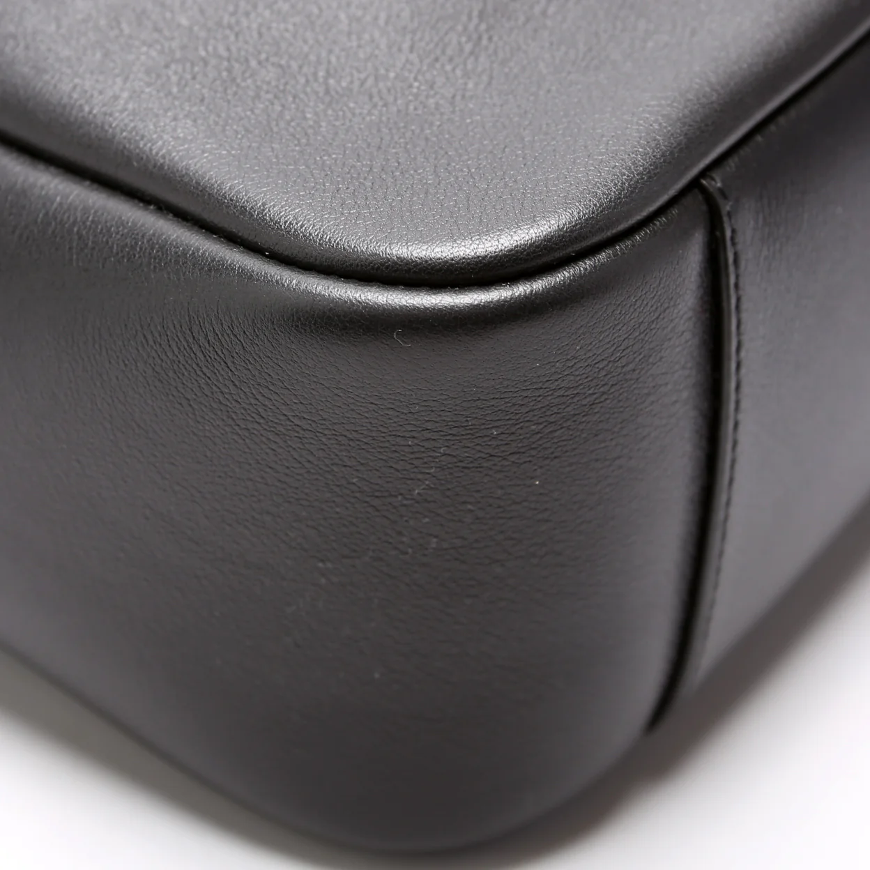 713938 Le 5 A 7 Supple Small Hobo - Image 5