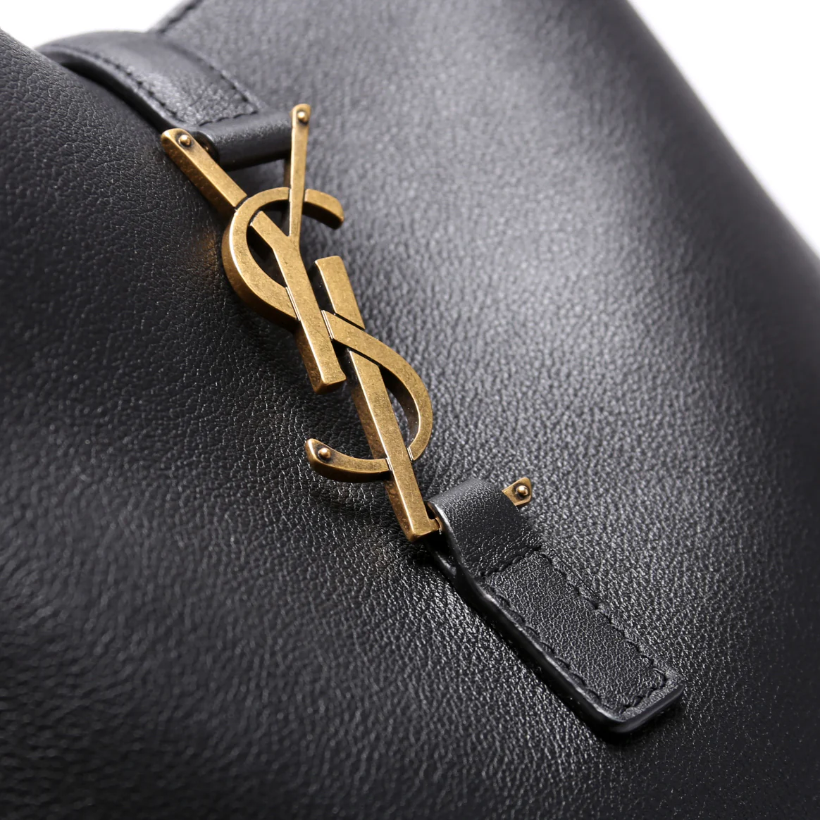 713938 Le 5 A 7 Supple Small Hobo - Image 6
