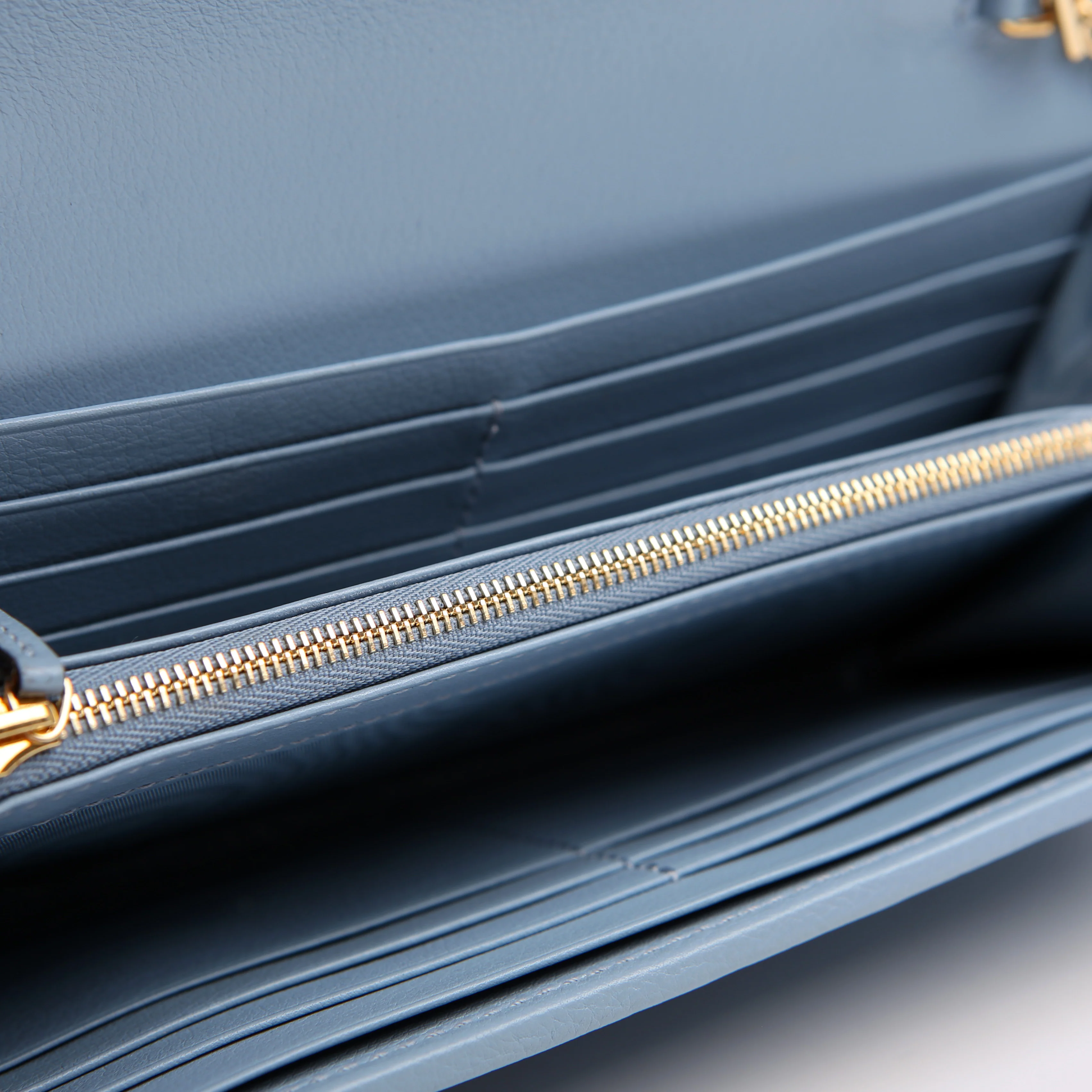 725215 Blondie Leather Continental Chain Wallet Blue - Image 10