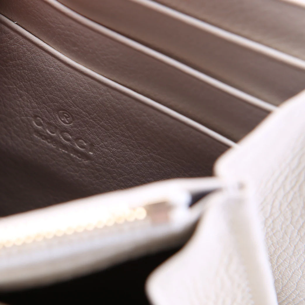725219 Blondie Leather Chain Wallet Ivory - Image 9