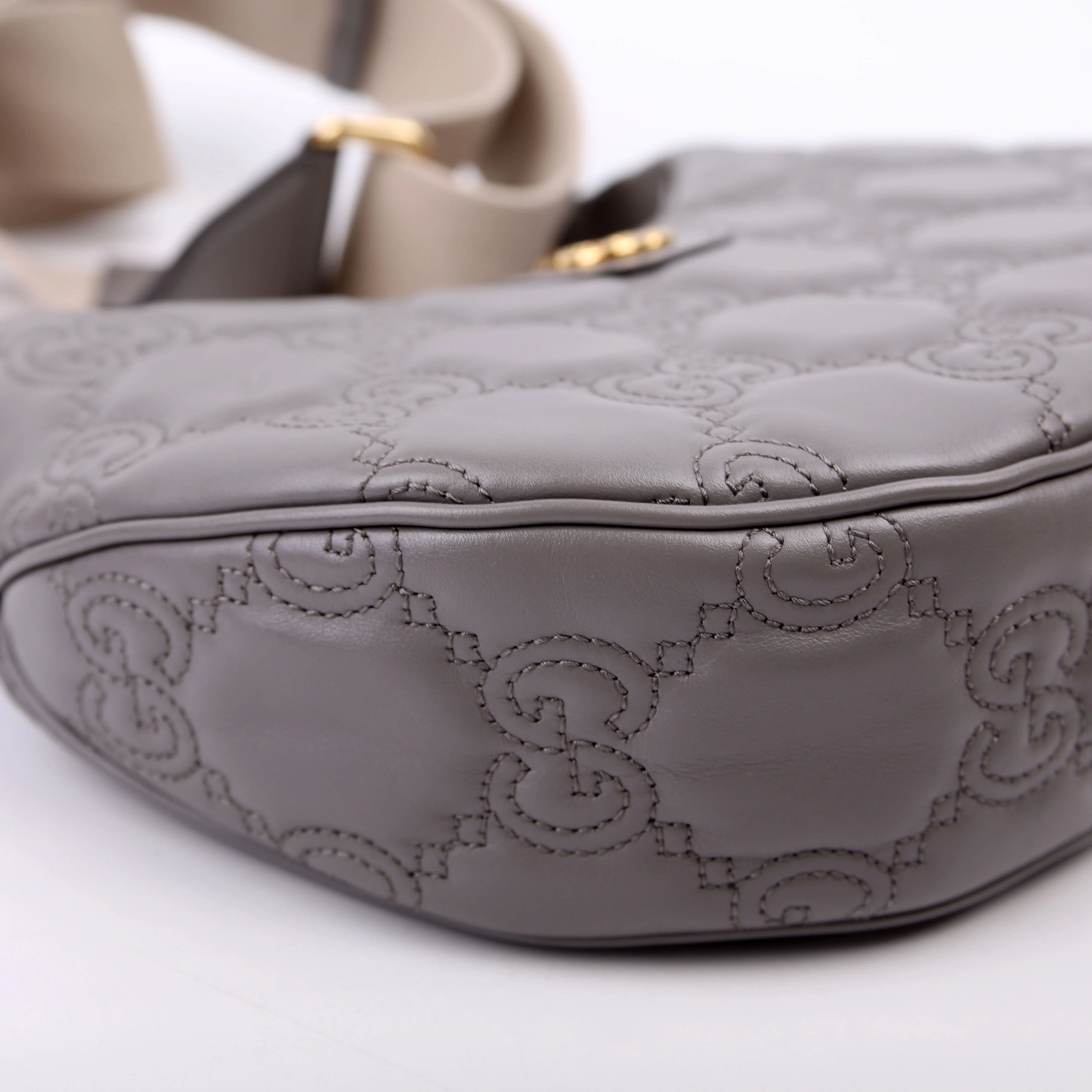 739709 Matelasse Small Bag Grey - Image 5