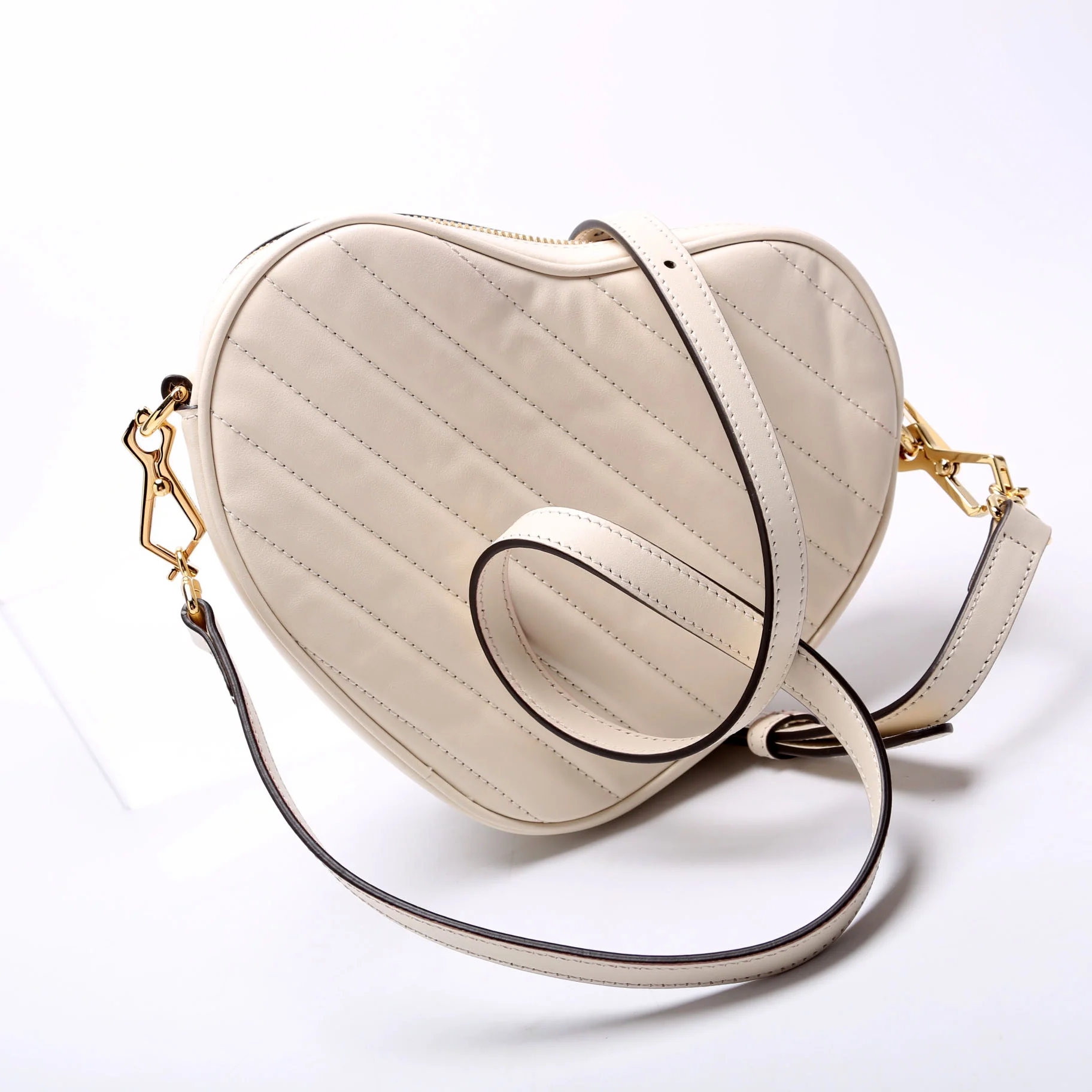 751628 Interlock G Mini Heart Crossbody - Image 3