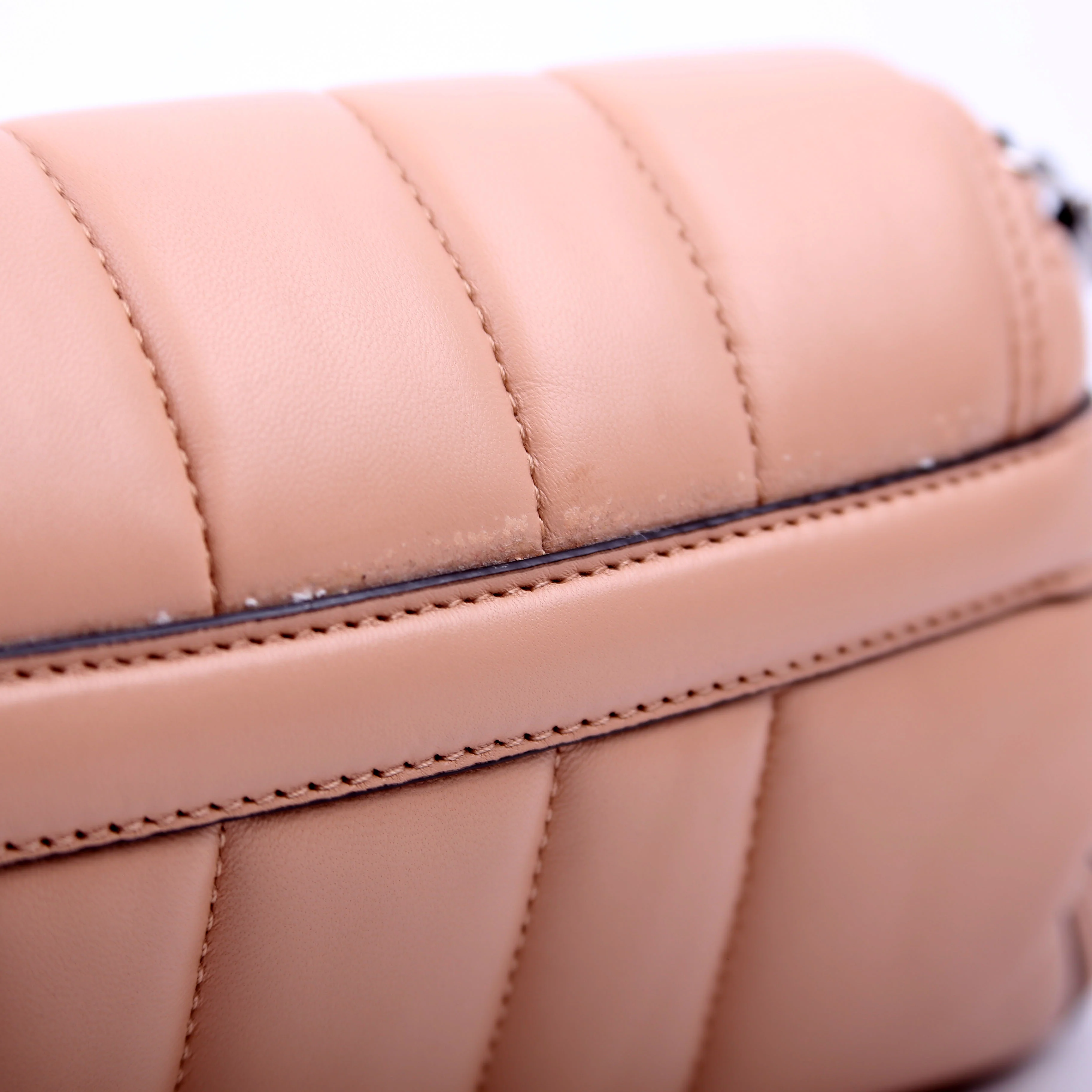 764339 Vertical Quilted Maxi Horsebit Chain Medium Shoulder Bag Tan - Image 8