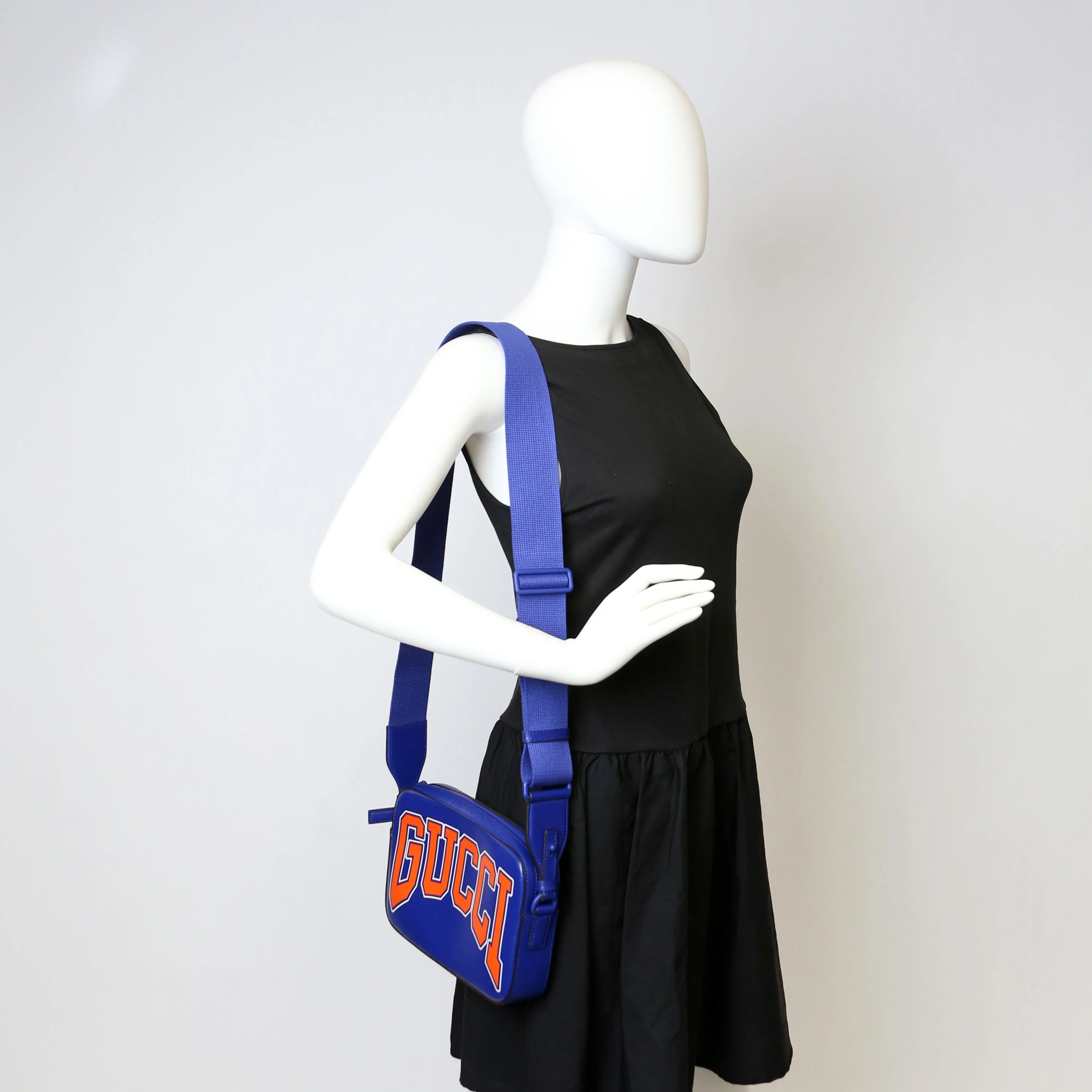 774453 Shanghai Interlocking G Camera Bag Blue - Image 15