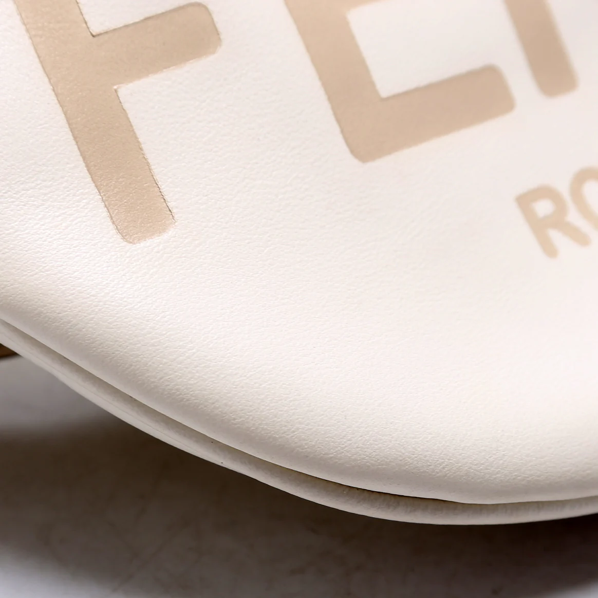 7VA525 Roma Logo Leather Belt Bag White - Image 7