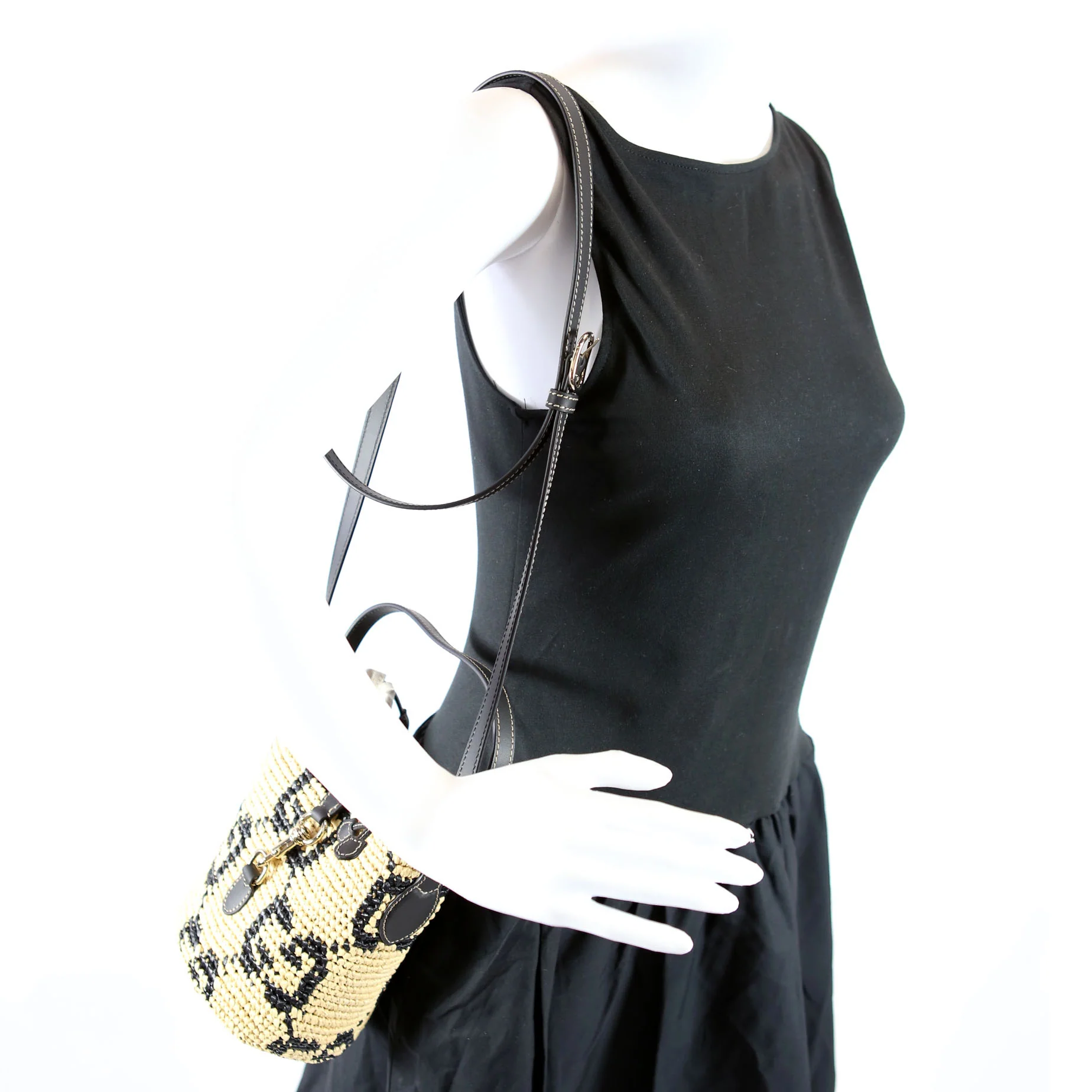 816284 GG Woven Raffia Mini Bucket Bag Tan/Black - Image 10