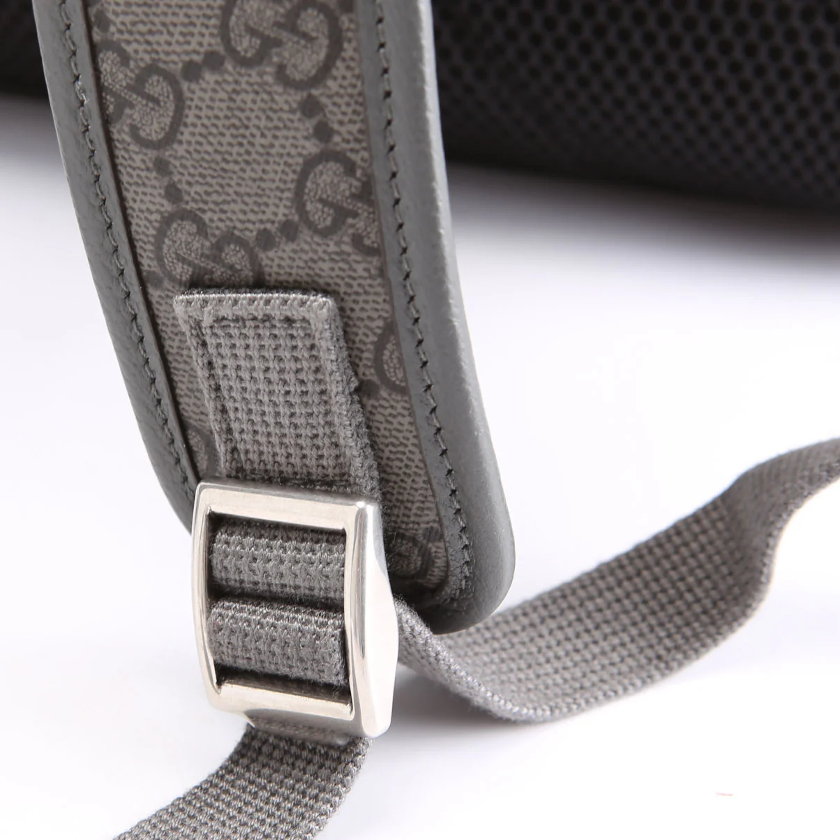 821938 GG Supreme Ophidia Medium Backpack Grey - Image 6