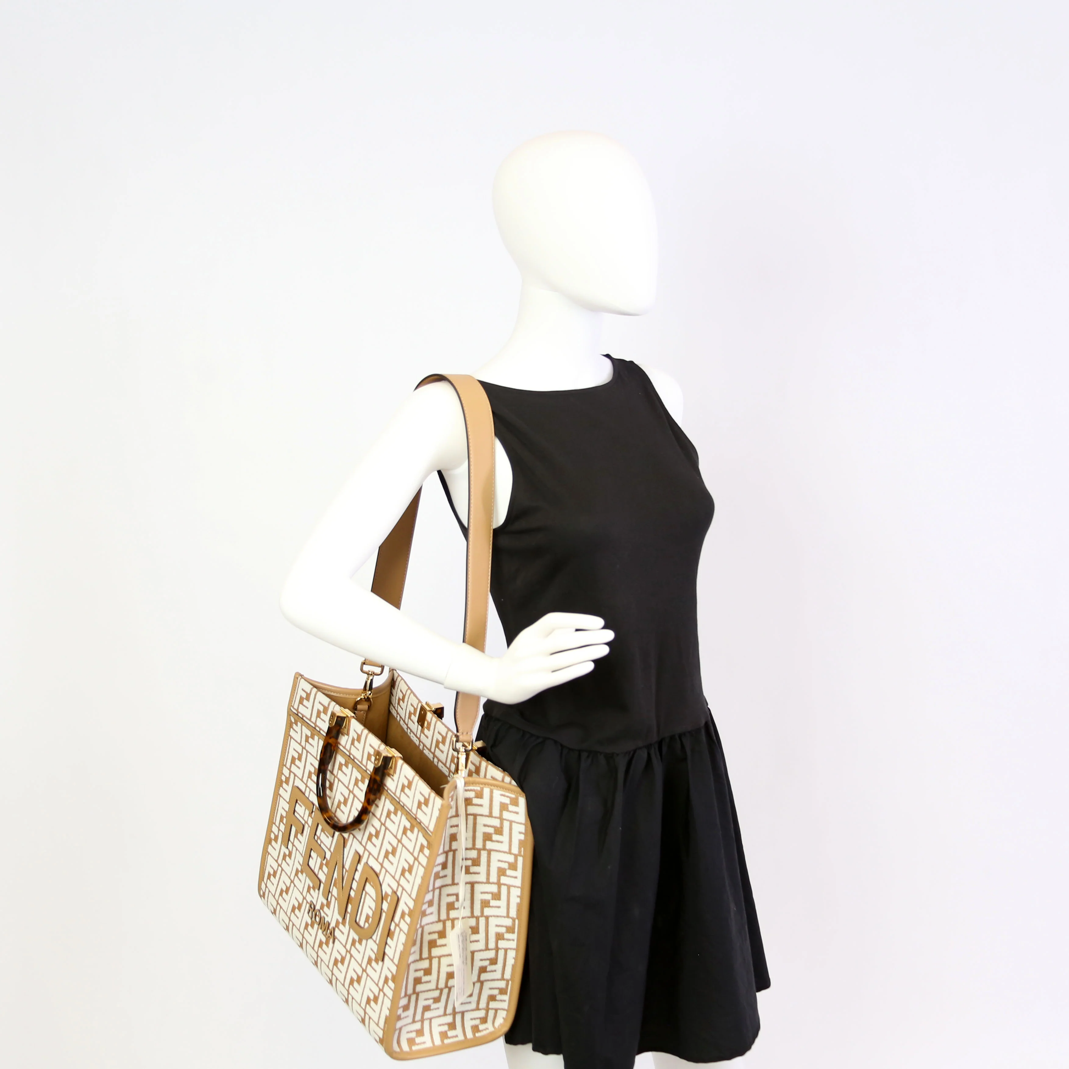 8BH386 Sunshine Shopper Medium Raffia - Image 10