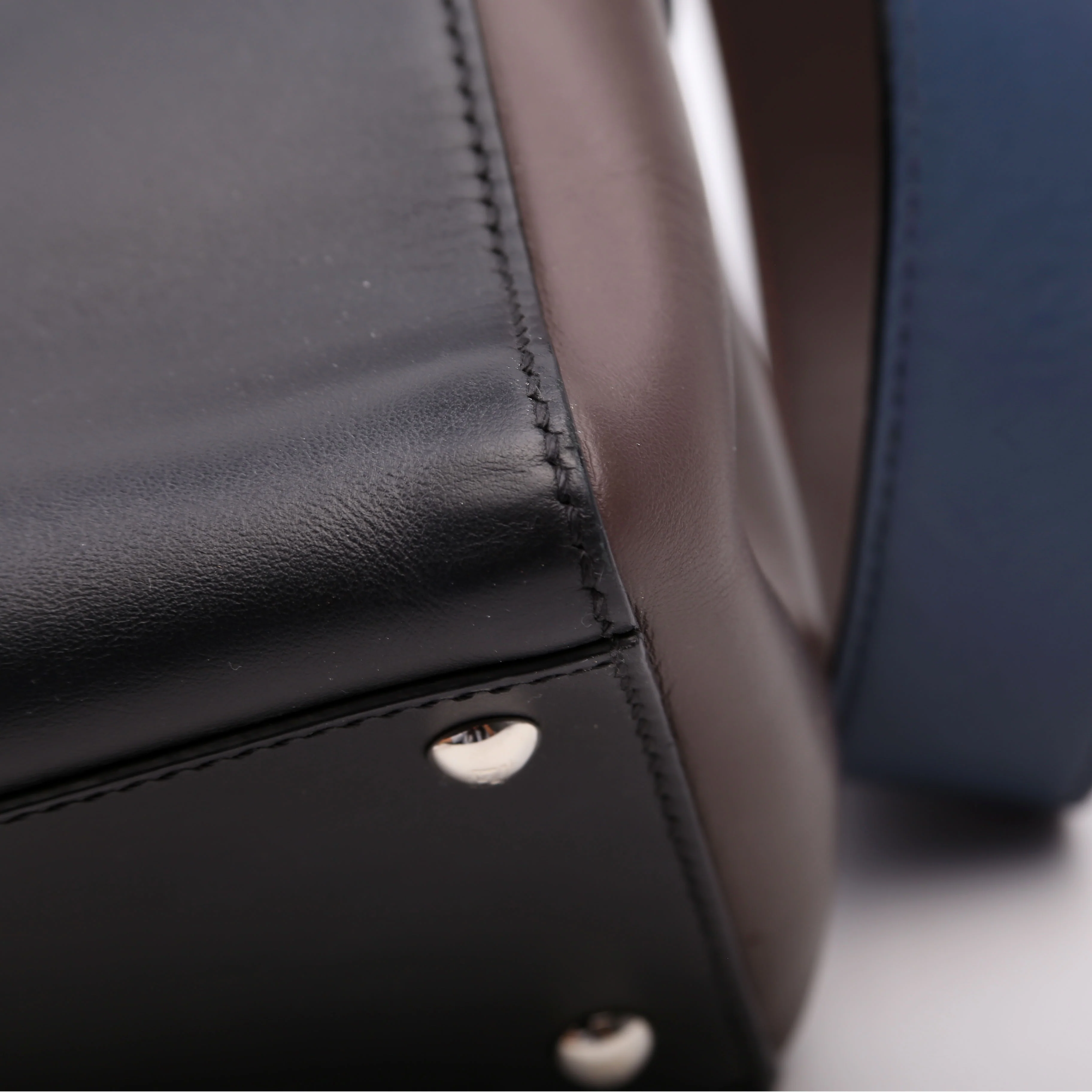 8BN293 Dotcom Whipstitch Medium - Image 8