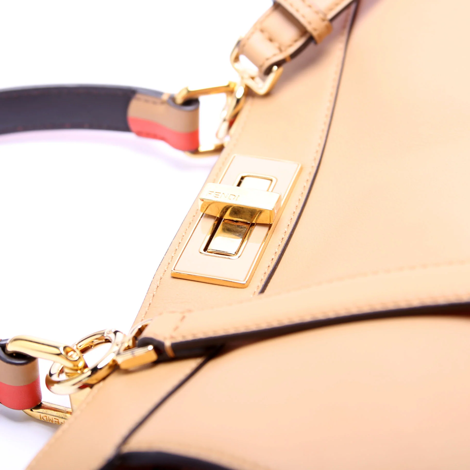 8BN321 Peekaboo ISSEU Medium Vitello Leather - Image 7