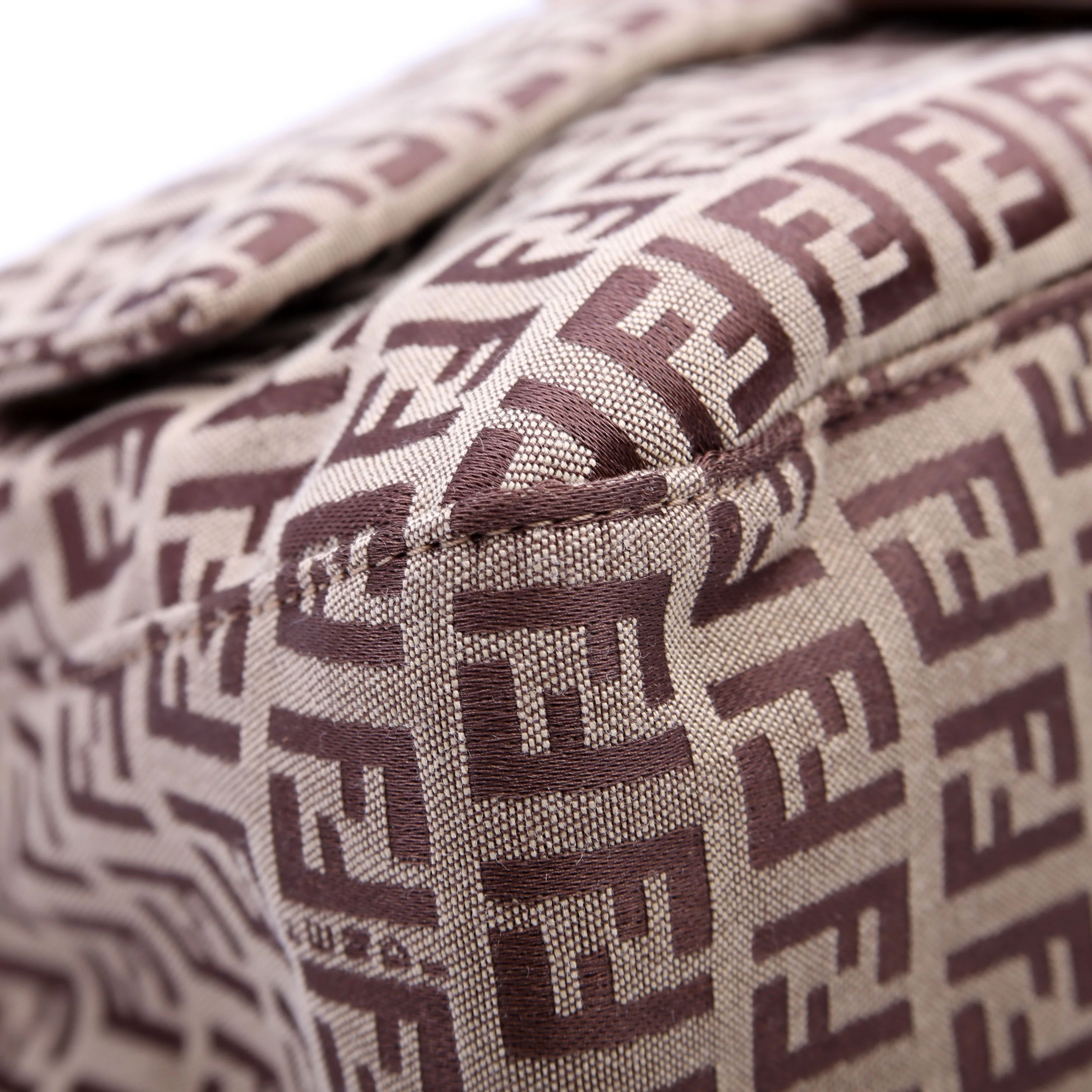 8BR001 Mama Forever Zucchino Fabric - Image 5