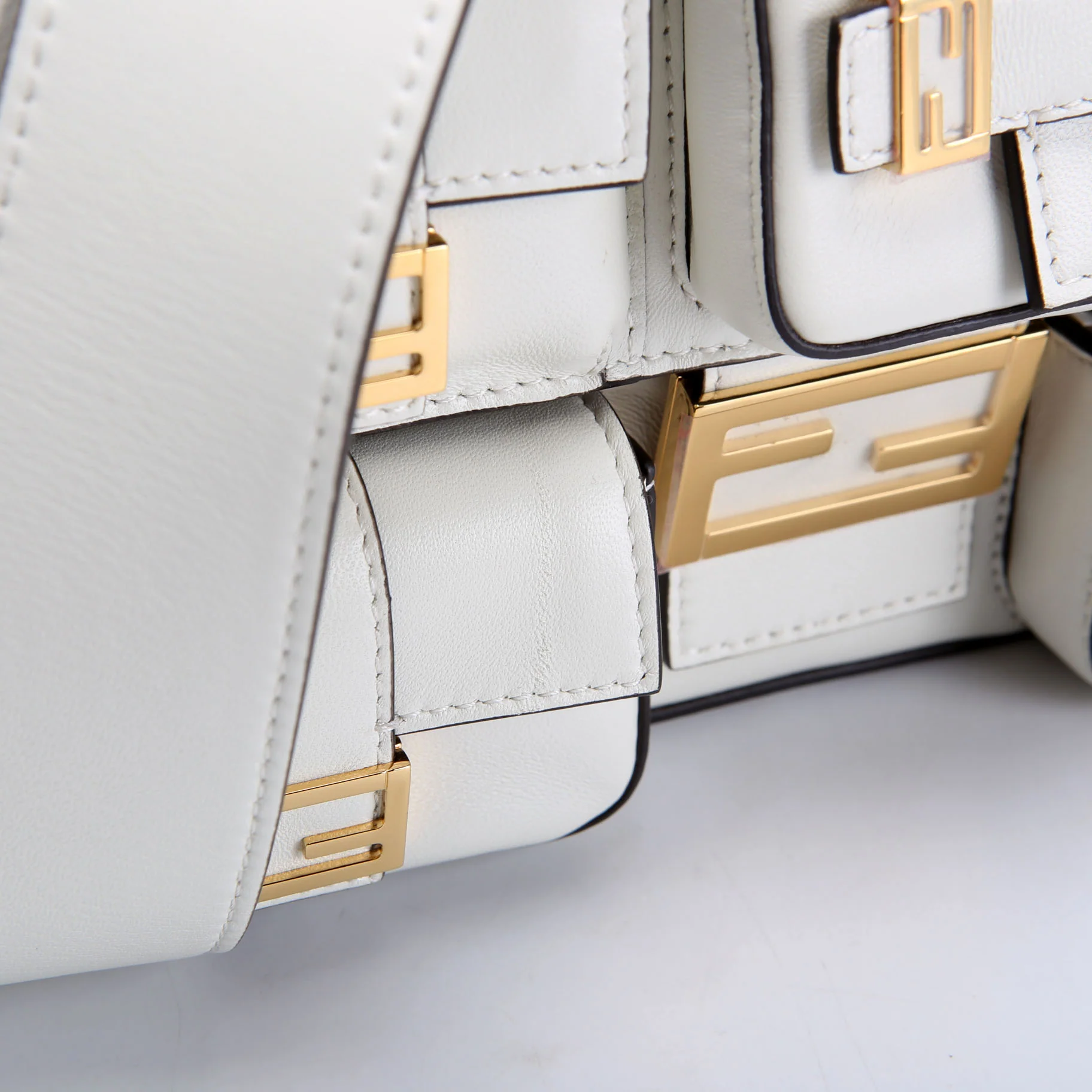 8BR398 Multipocket Baguette - Image 8