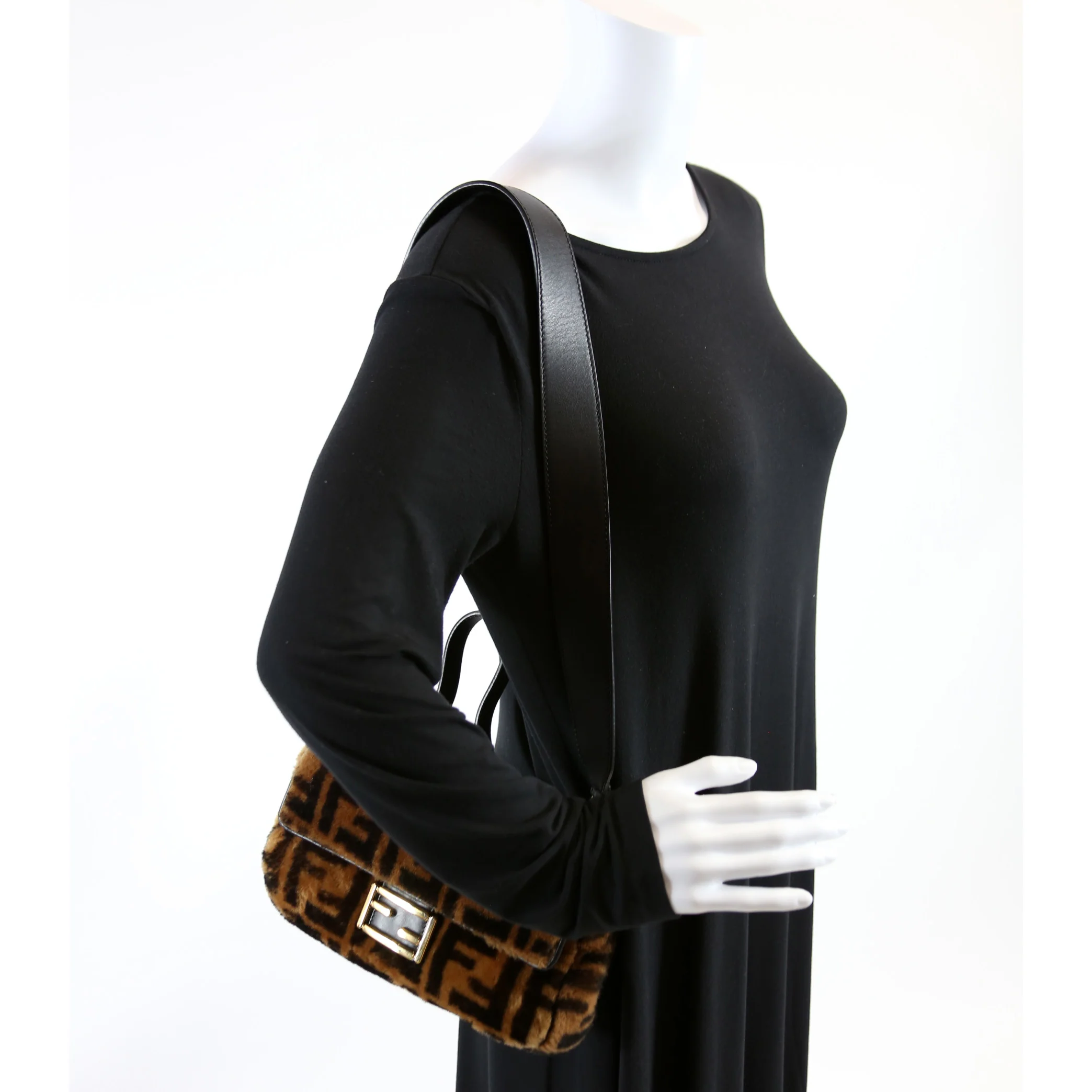 8BR600 Baguette FF Shearling - Image 9