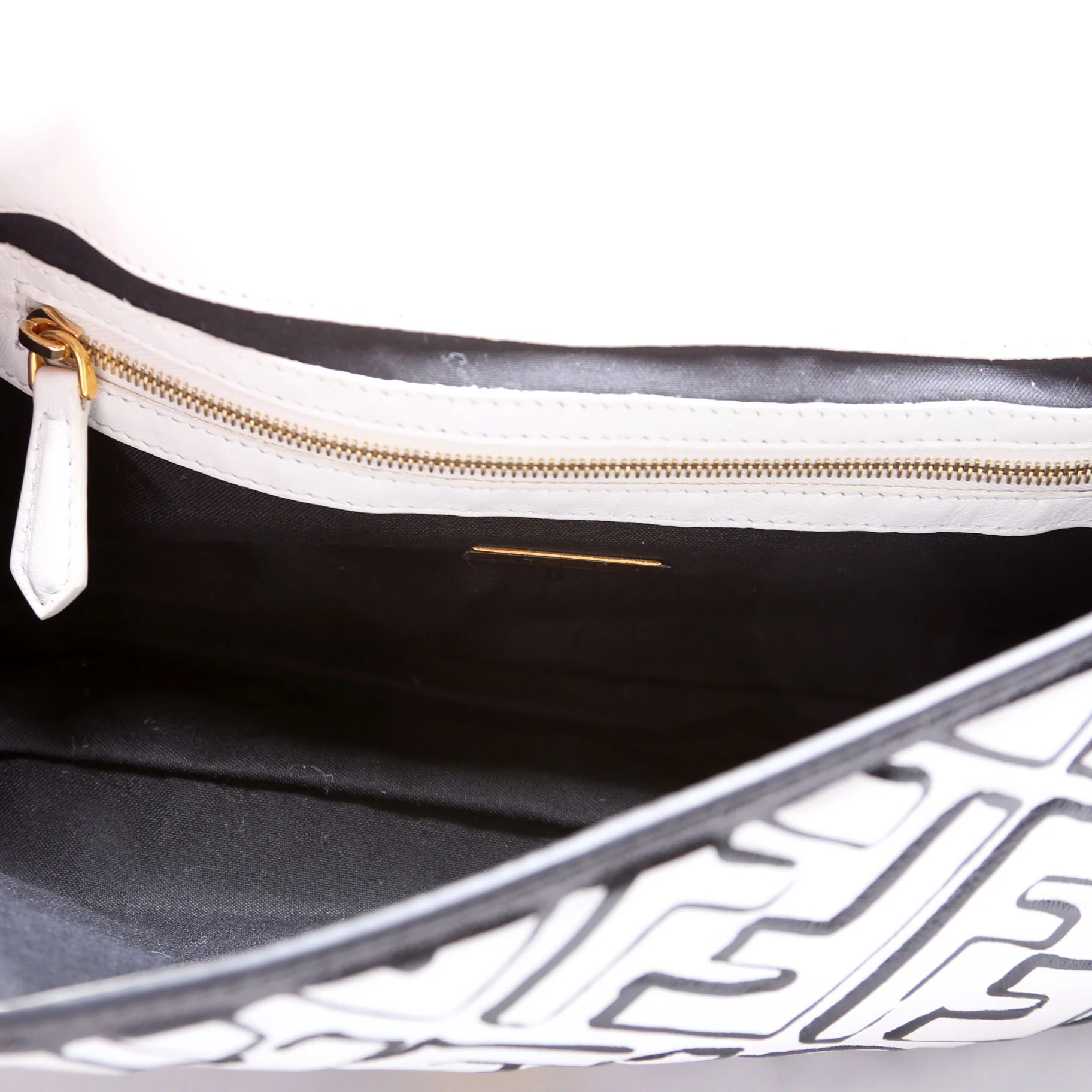 8BR600 X Joshua Vides Baguette Black/White - Image 6