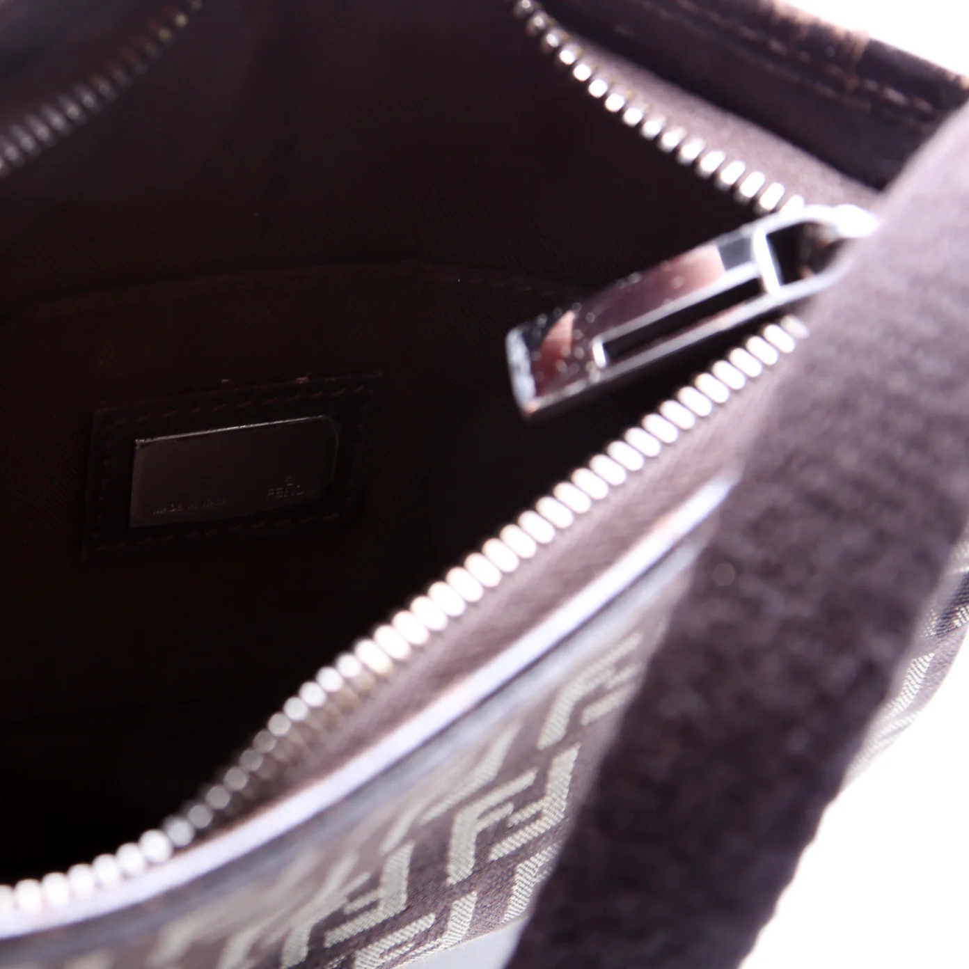 8BT079 Zucchino Flat Small Shoulder Bag - Image 7
