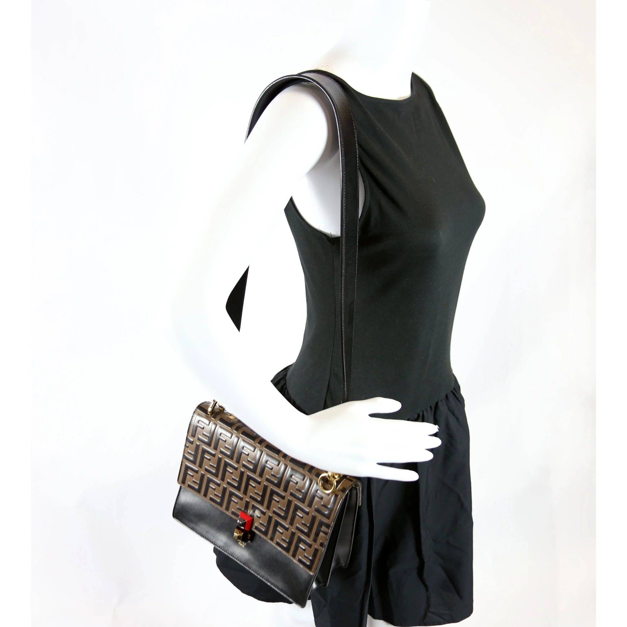 8BT283 Kan I FF Leather Shoulder Bag - Image 15