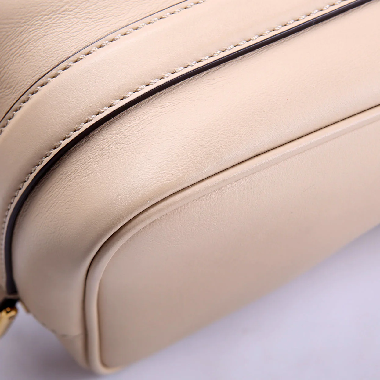 8BT287 Leather Small Camera Bag Tan - Image 7