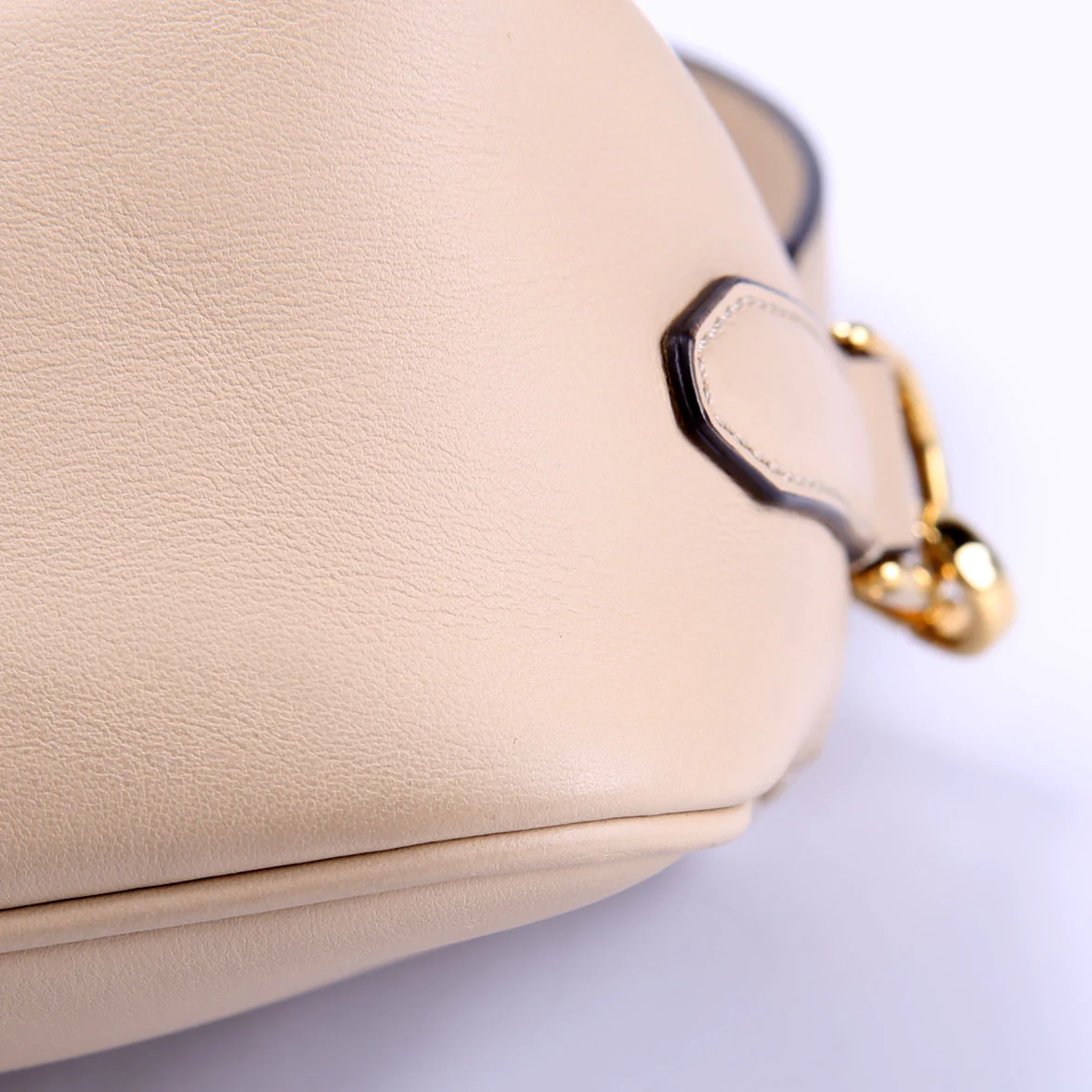 8BT287 Leather Small Camera Bag Tan - Image 8